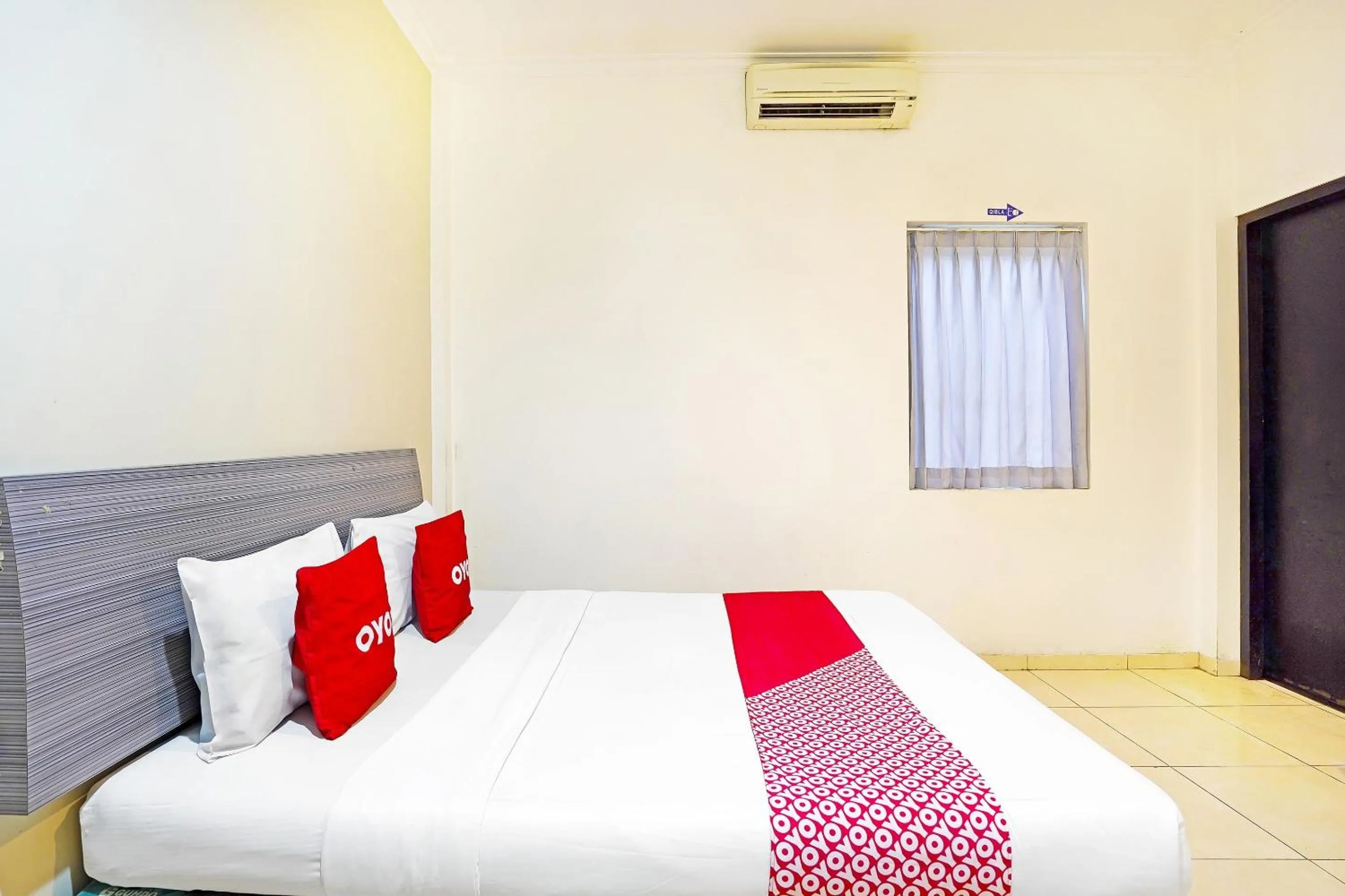 Bedroom in Hotel O Pondok Inap Shofwa 2