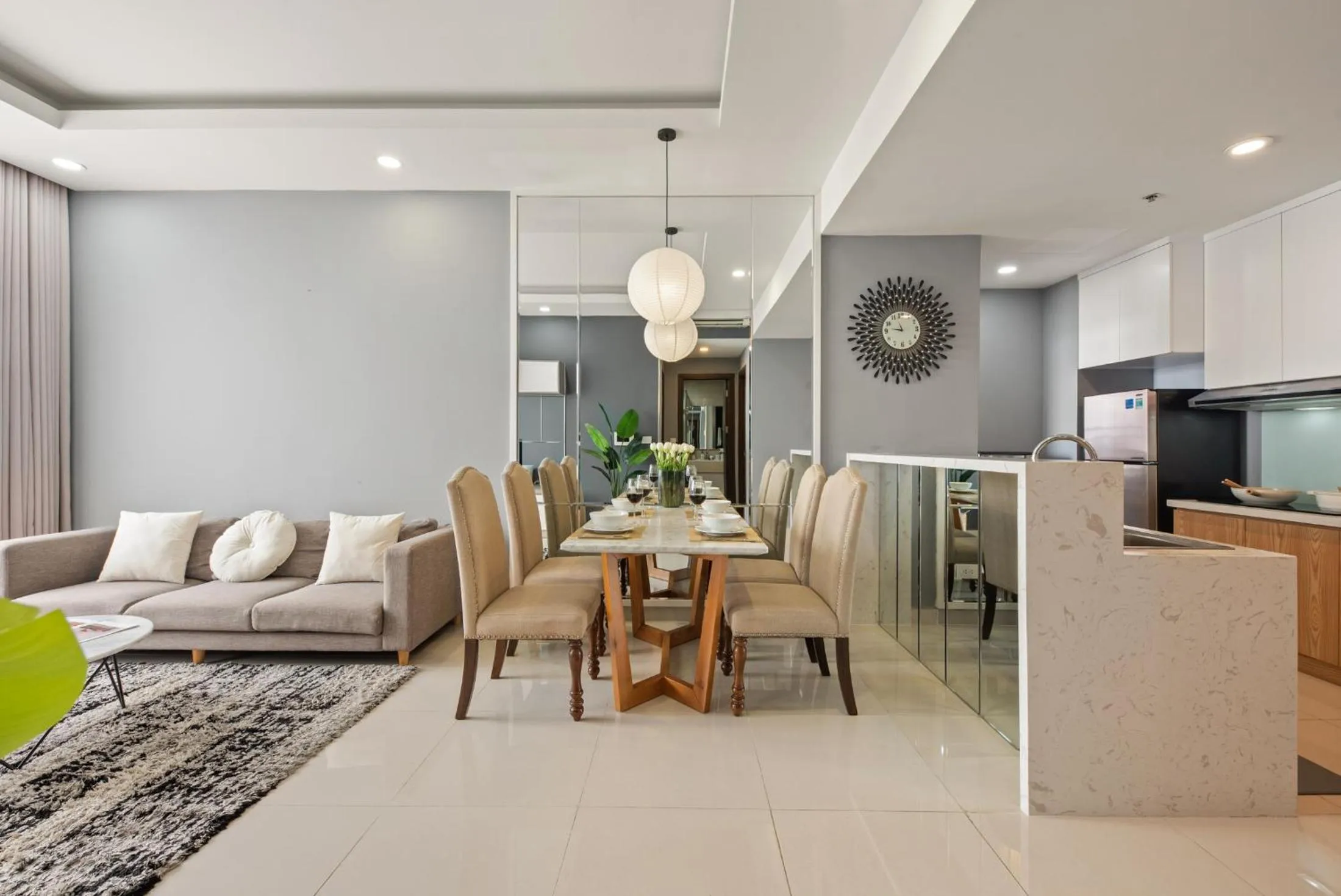 Photo of the whole room in S Lux Apartment