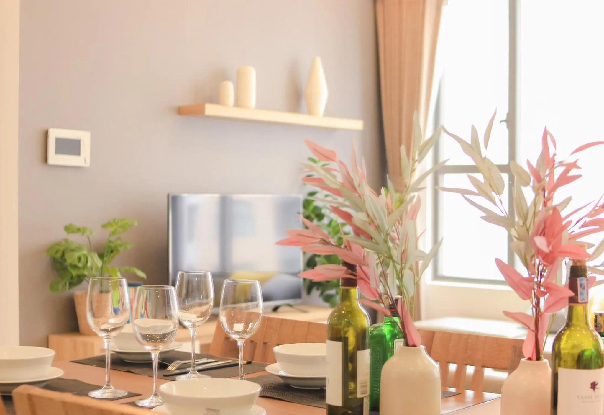 Dining area in S Lux Apartment