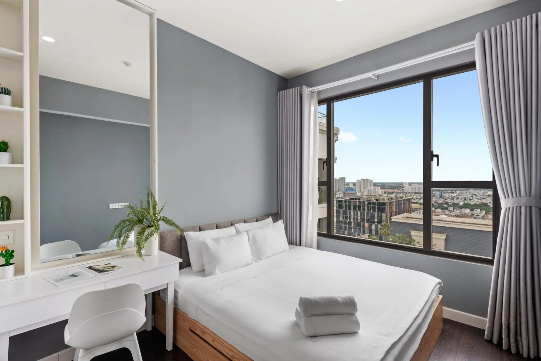 Bedroom, Bed in S Lux Apartment