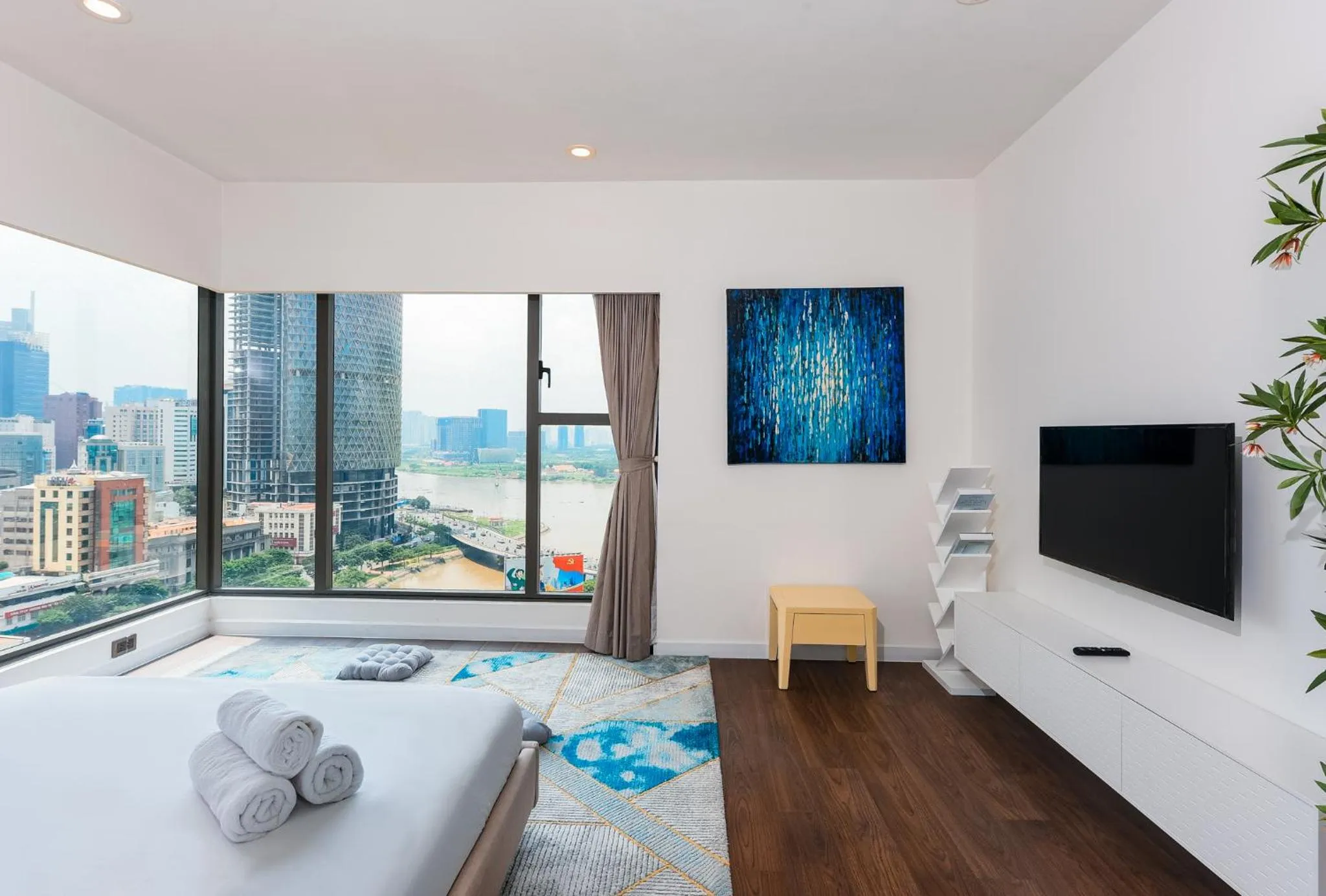 View (from property/room), Bed in S Lux Apartment