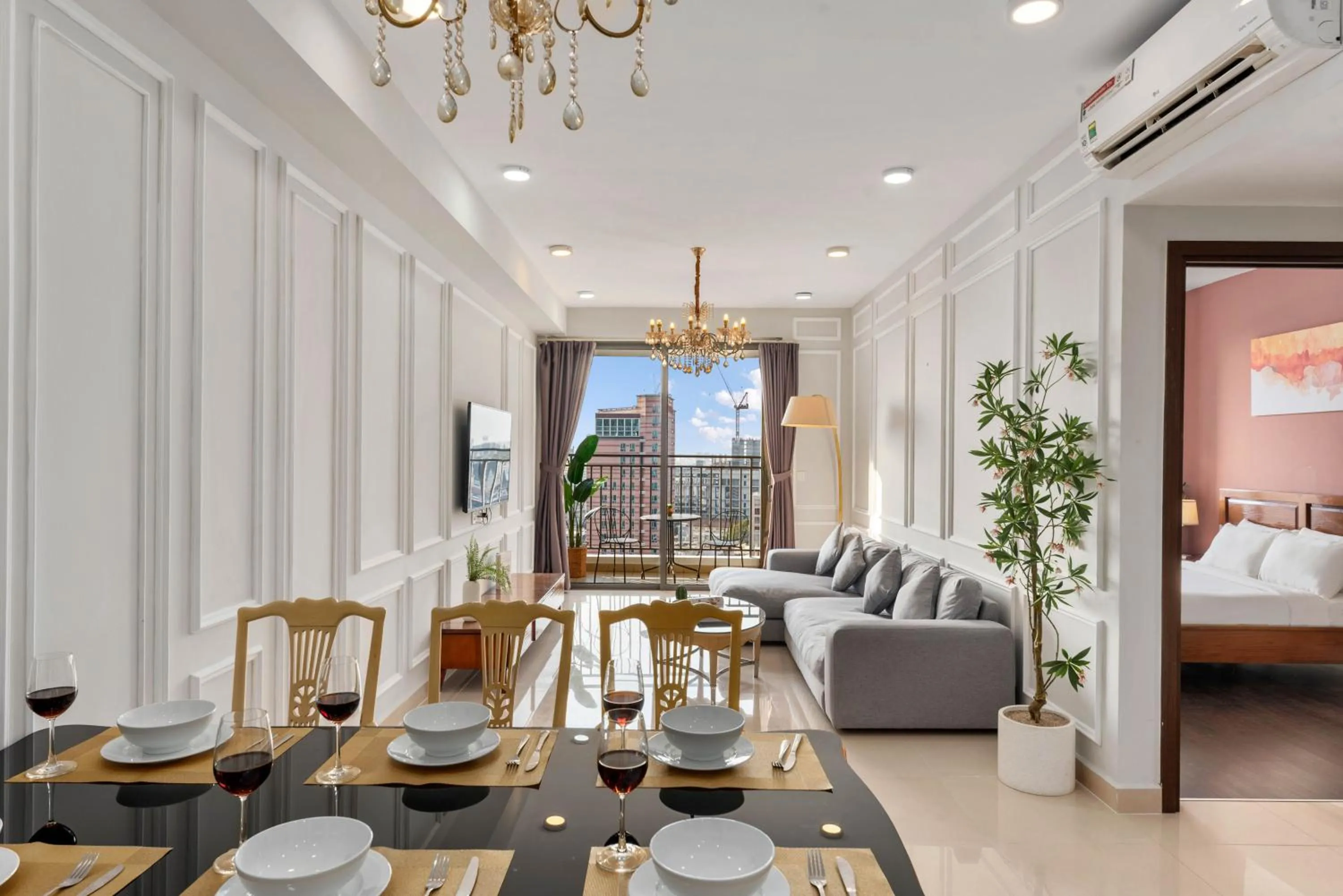 Photo of the whole room, Bed in S Lux Apartment