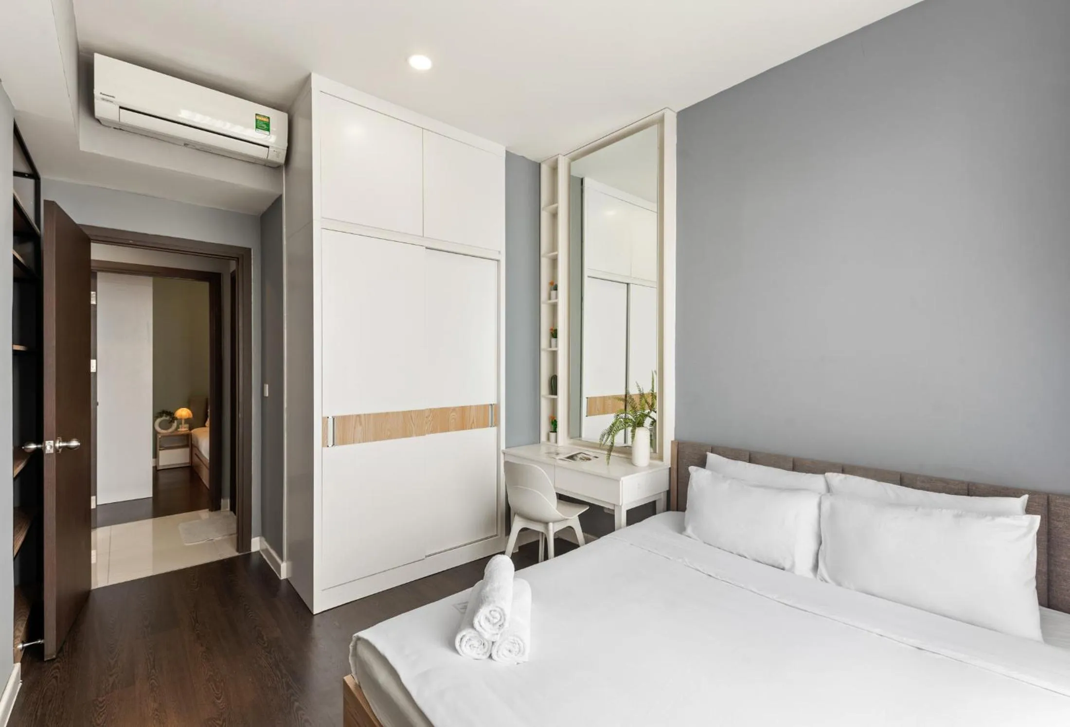 Bedroom, Bed in S Lux Apartment