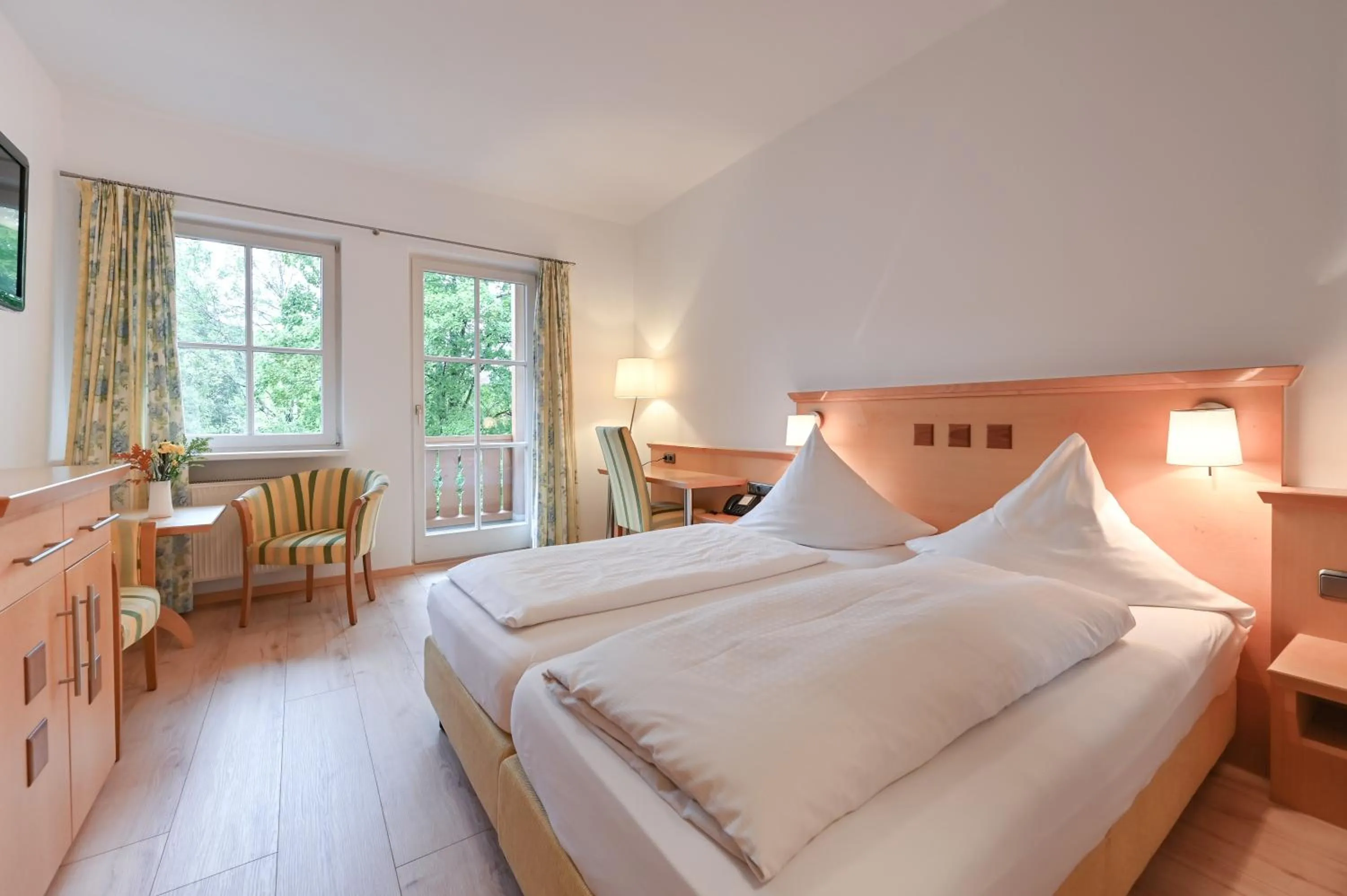 Photo of the whole room, Bed in Hotel Wiedemann