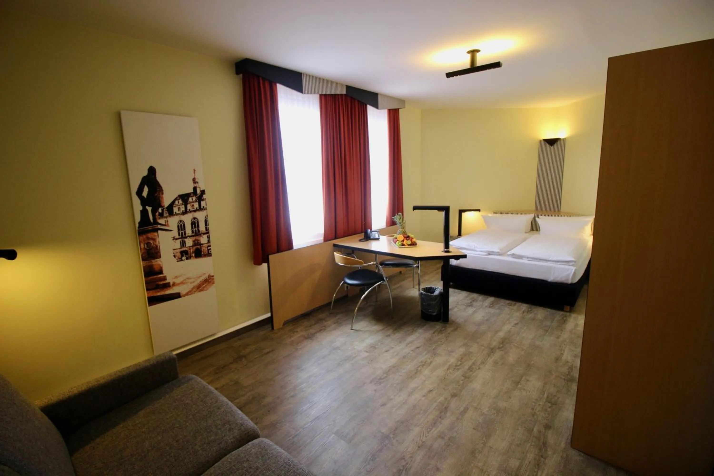 Photo of the whole room, Bed in TRYP by Wyndham Halle