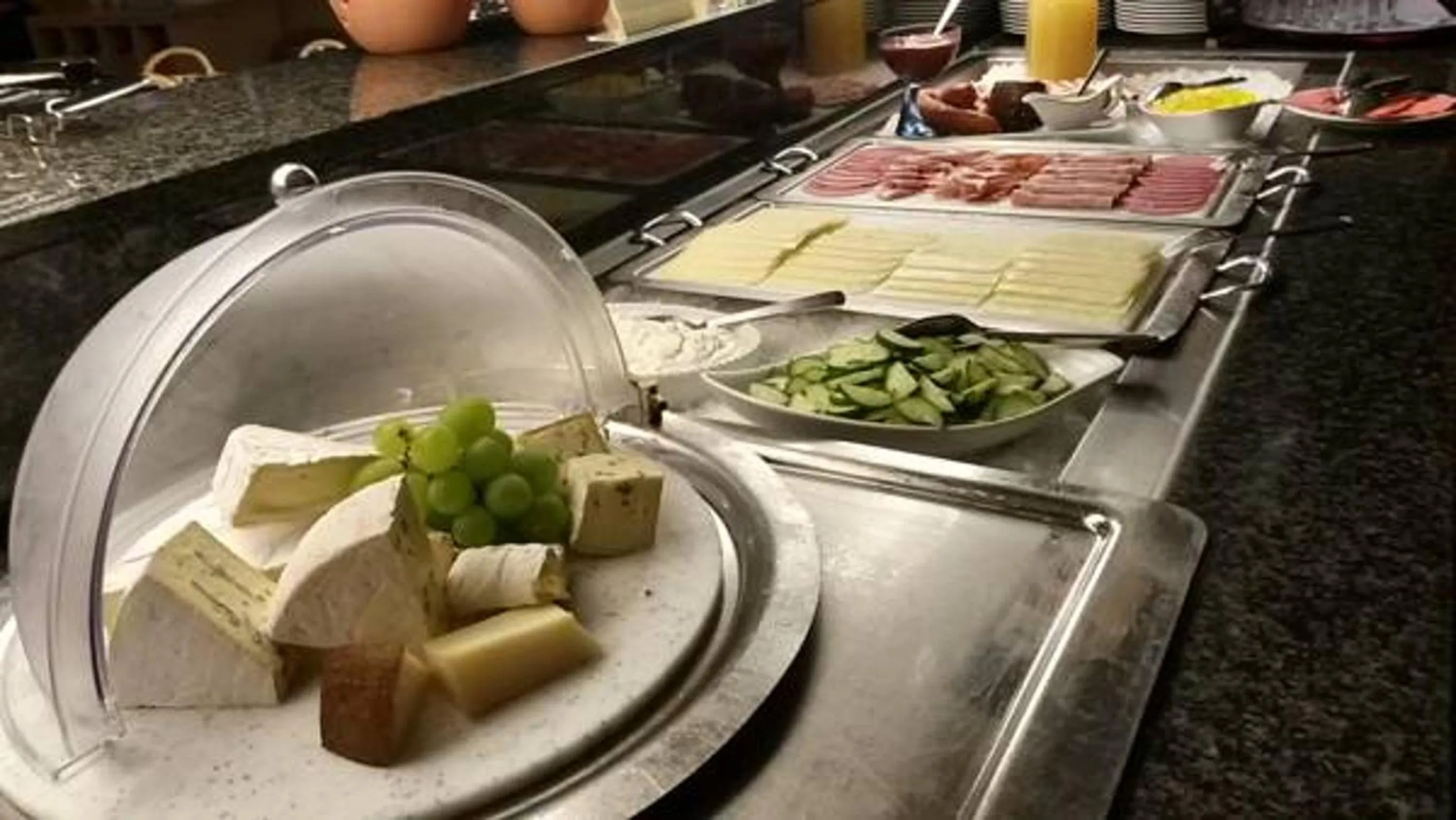 Buffet breakfast in TRYP by Wyndham Halle
