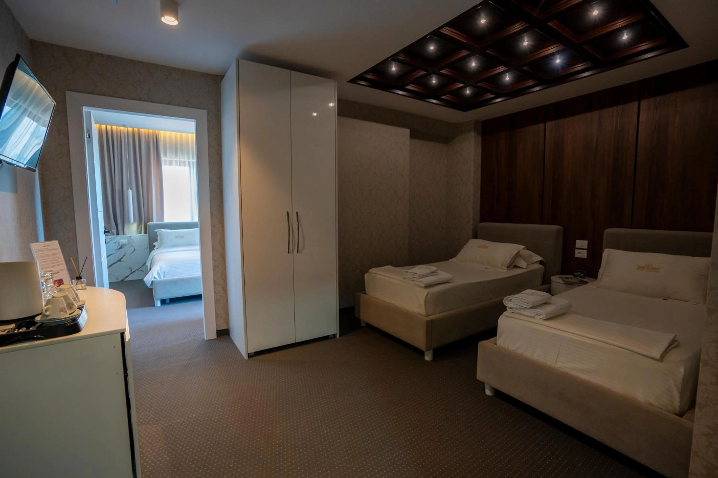 Bedroom, Bed in Hotel Chicago