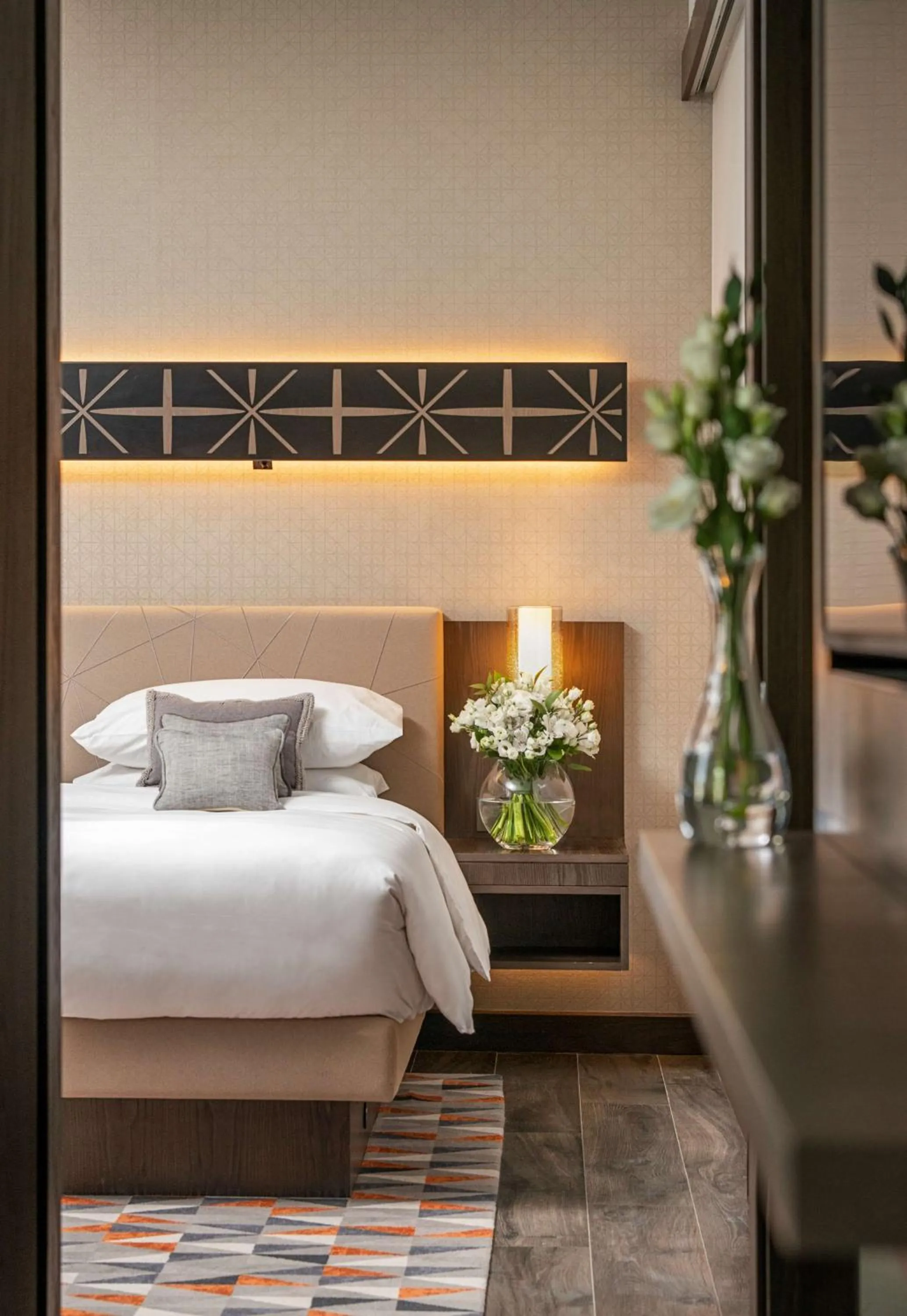 Photo of the whole room, Bed in Hyatt Regency Sofia