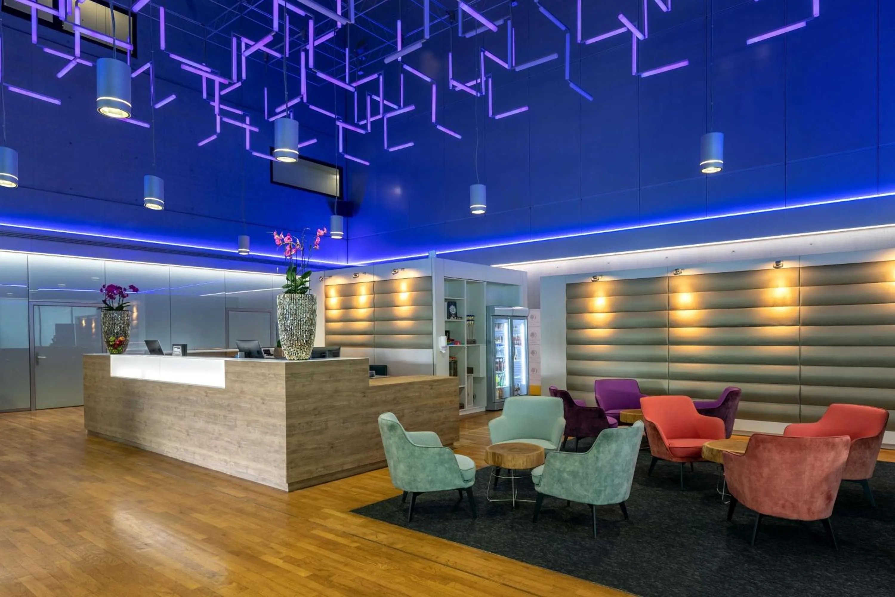 Lobby or reception in DoubleTree by Hilton Frankfurt Niederrad