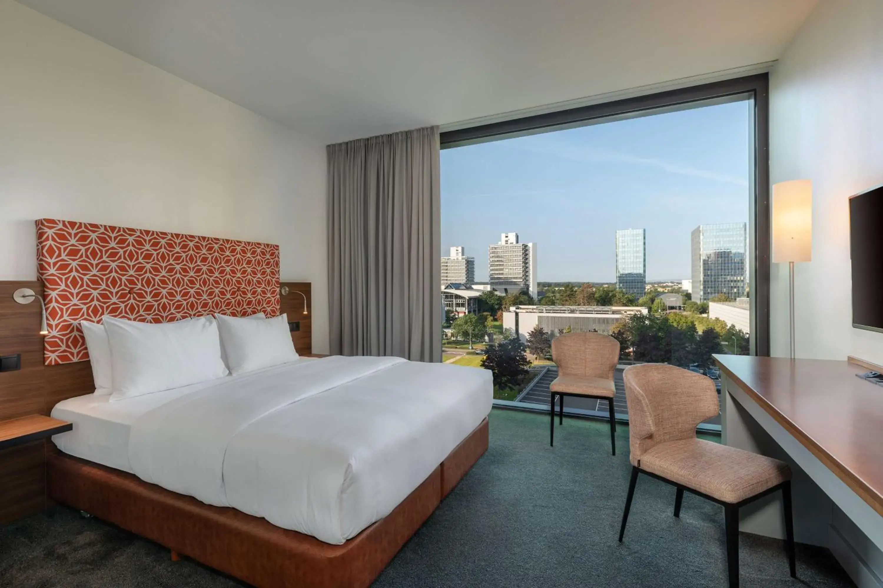 Superior Queen Room in DoubleTree by Hilton Frankfurt Niederrad Superior Queen Room in DoubleTree by Hilton Frankfurt Niederrad