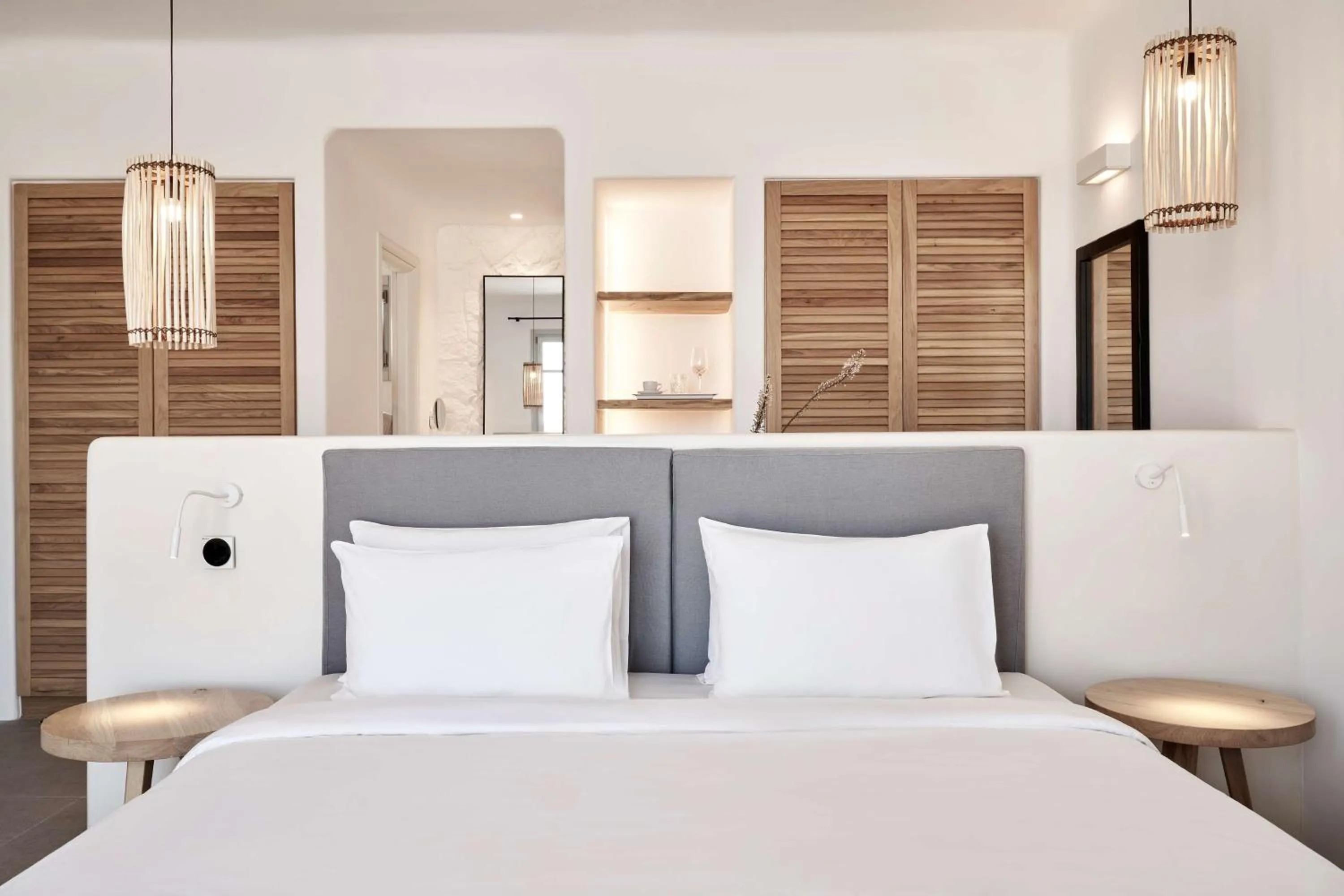 Bedroom, Bed in Radisson Blu Euphoria Resort, Mykonos