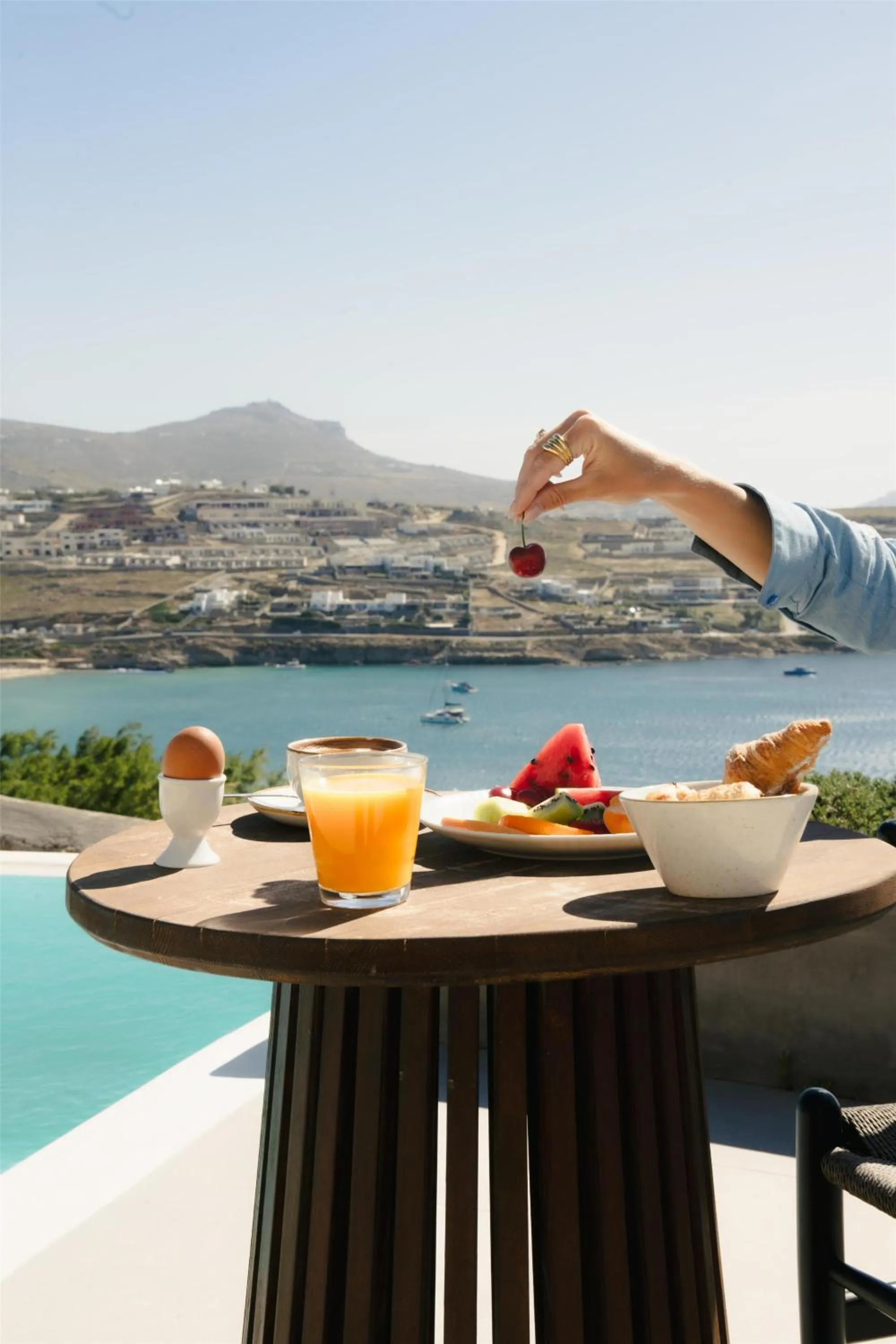 Food and drinks in Radisson Blu Euphoria Resort, Mykonos