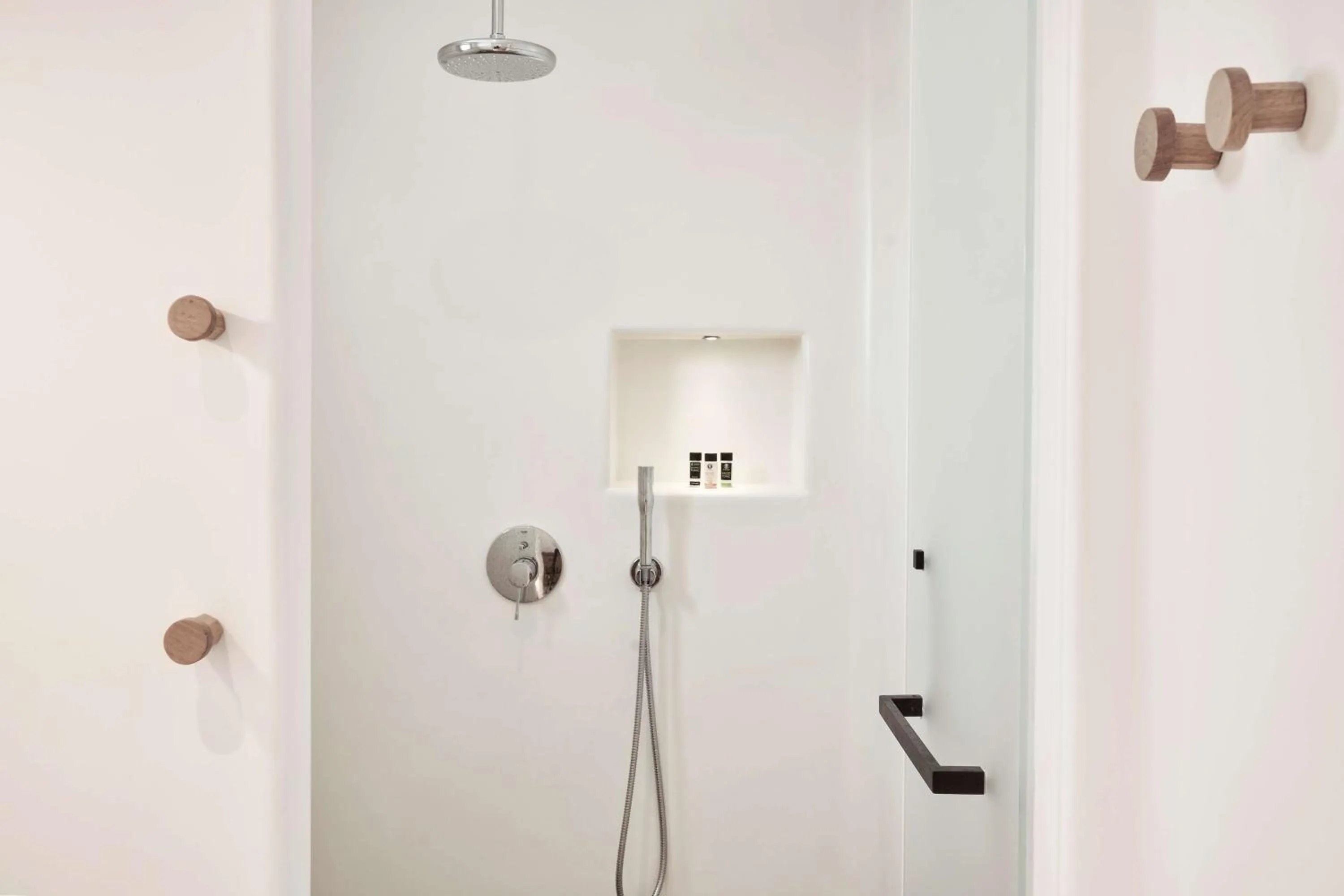 Photo of the whole room in Radisson Blu Euphoria Resort, Mykonos