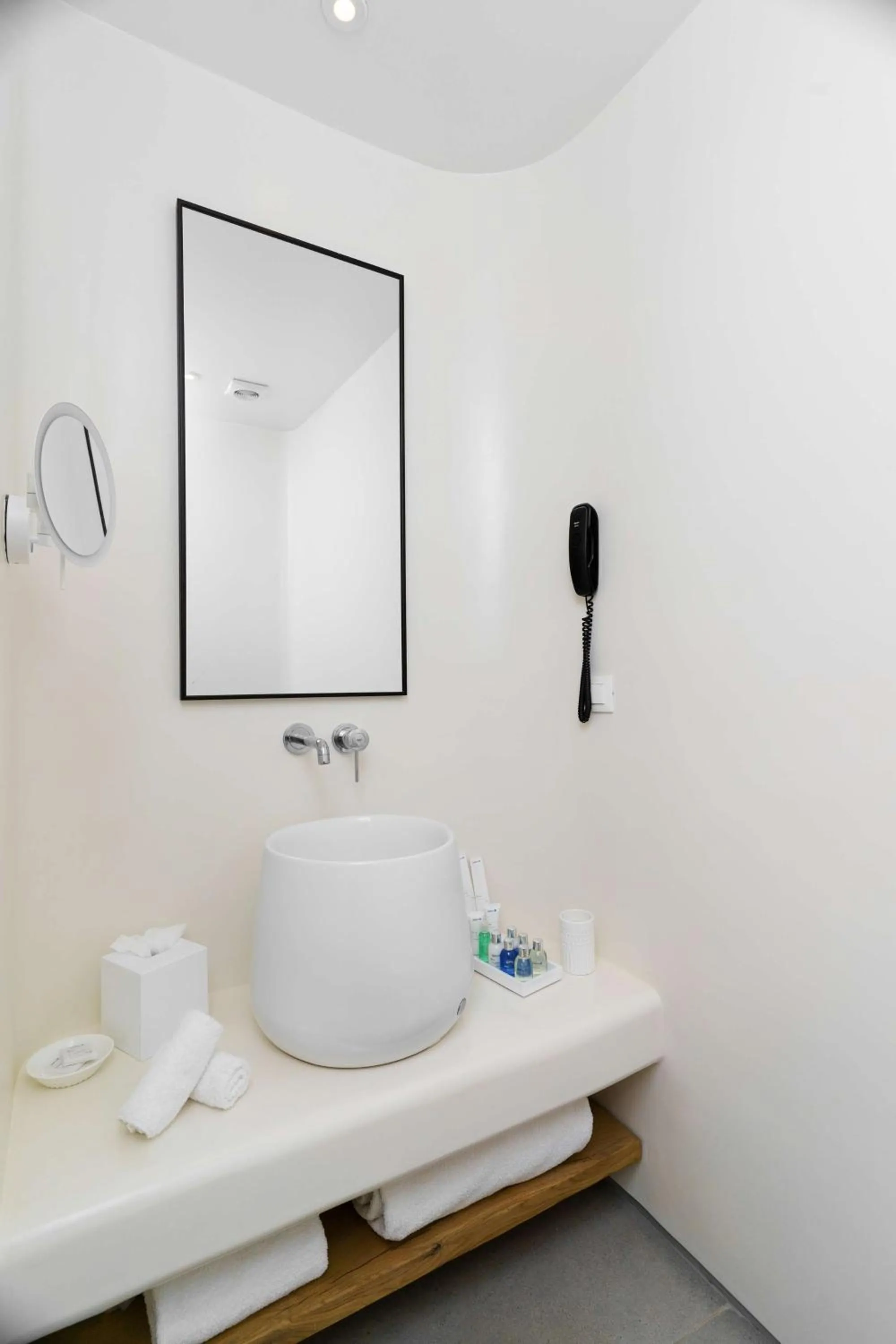 Bathroom in Radisson Blu Euphoria Resort, Mykonos