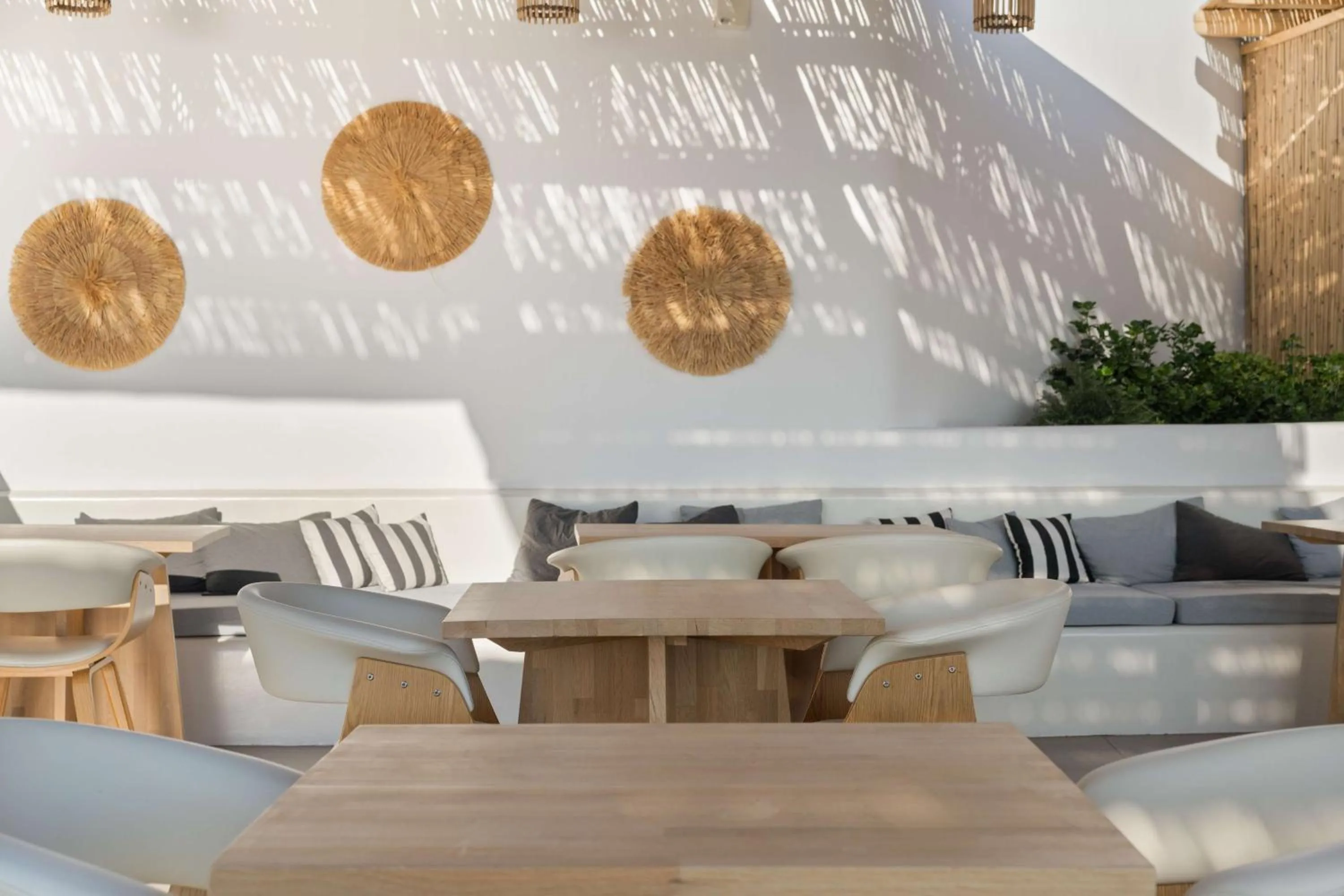 Restaurant/places to eat in Radisson Blu Euphoria Resort, Mykonos