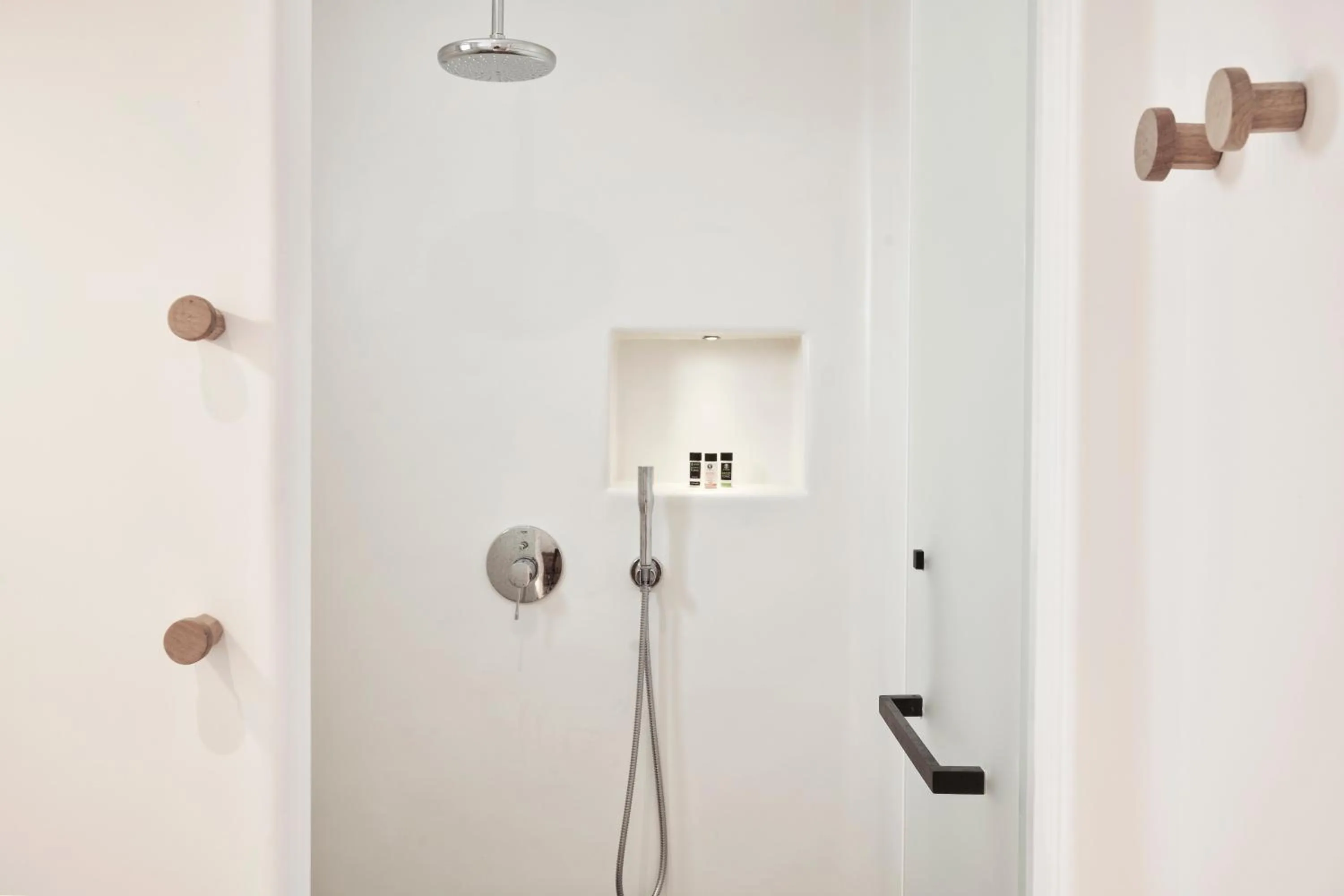 Bathroom in Radisson Blu Euphoria Resort, Mykonos