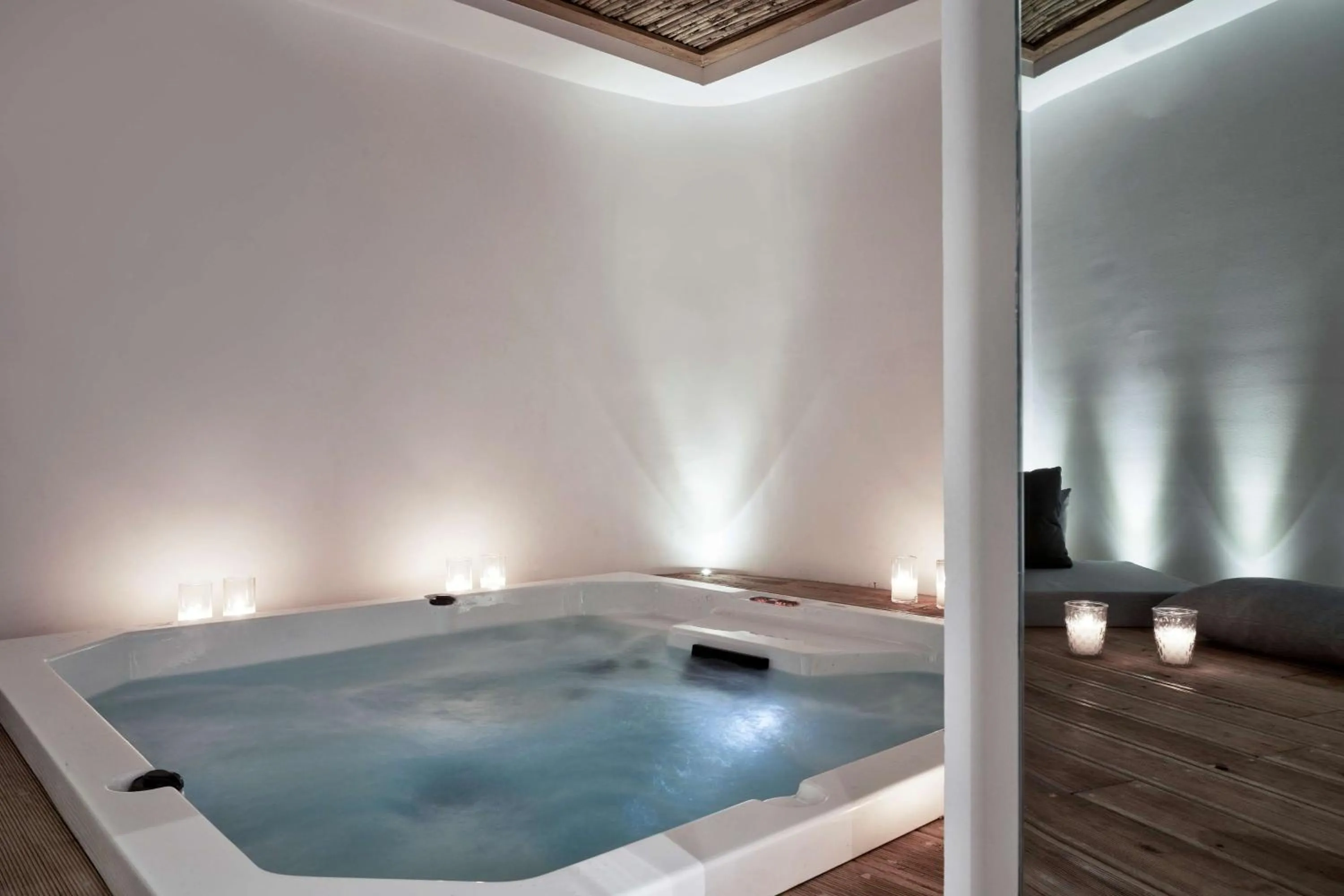 Spa and wellness centre/facilities in Radisson Blu Euphoria Resort, Mykonos