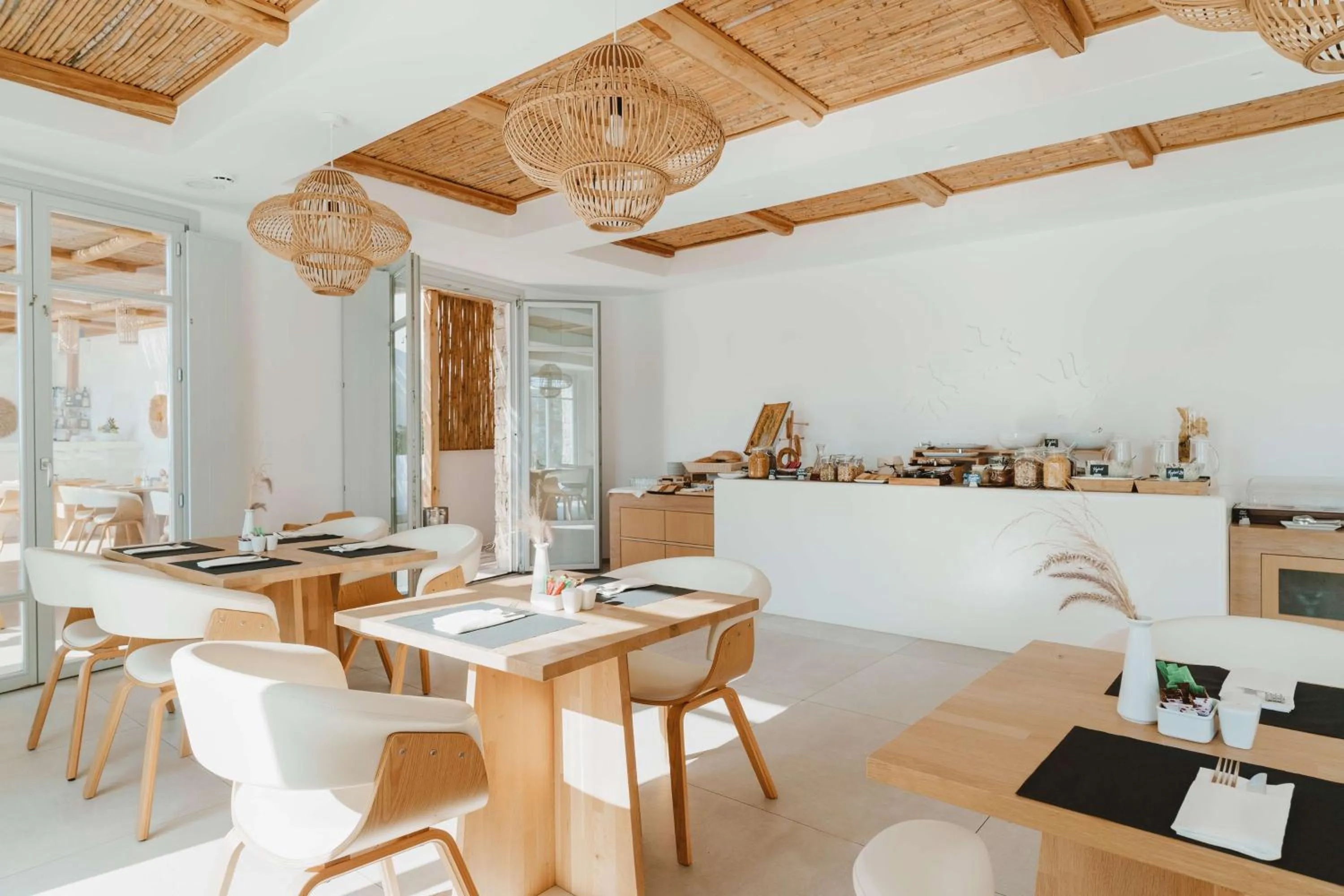 Breakfast in Radisson Blu Euphoria Resort, Mykonos