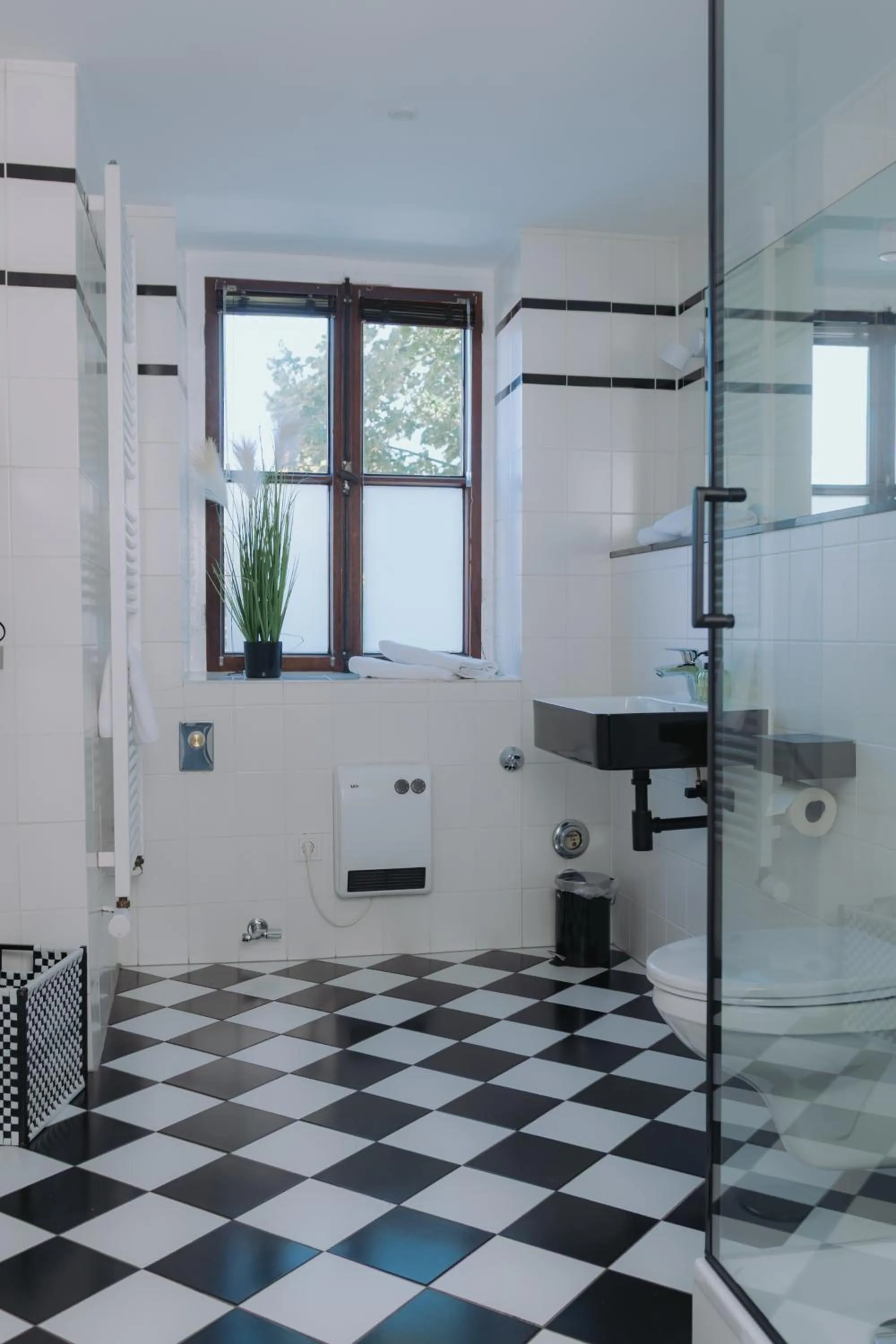 Bathroom in Hotel ZweiLinden Meckenheim Bonn