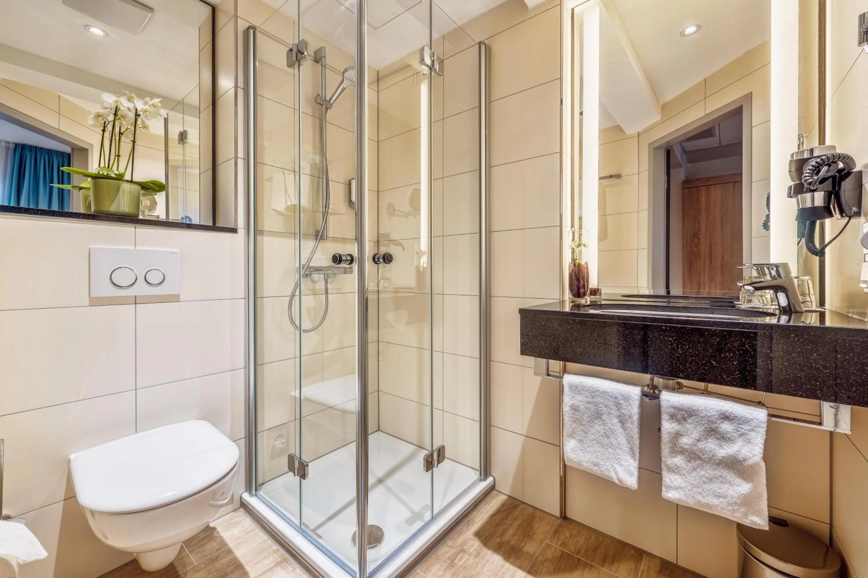 Shower in CityClass Hotel Alter Markt