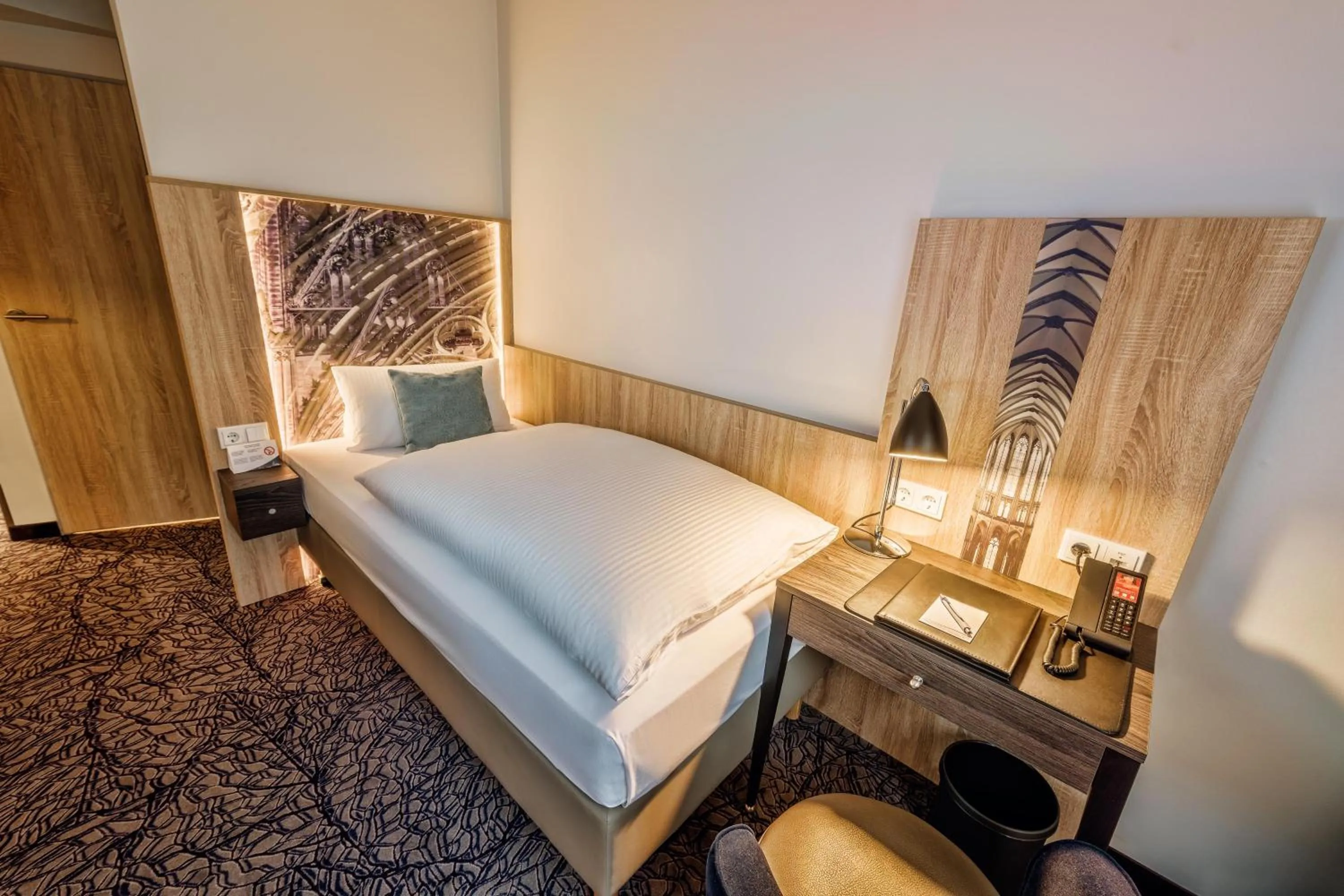 Bed in CityClass Hotel Alter Markt