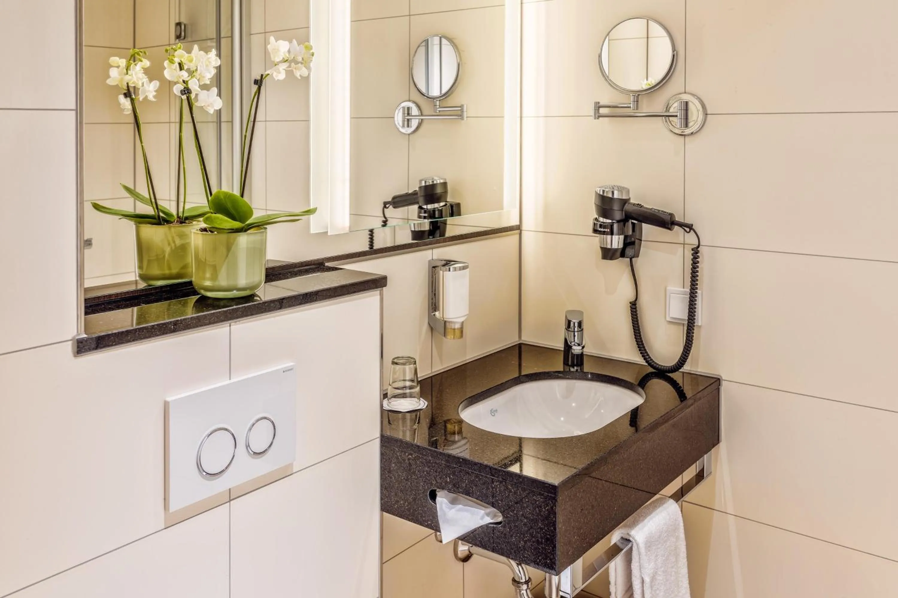 Bathroom in CityClass Hotel Alter Markt