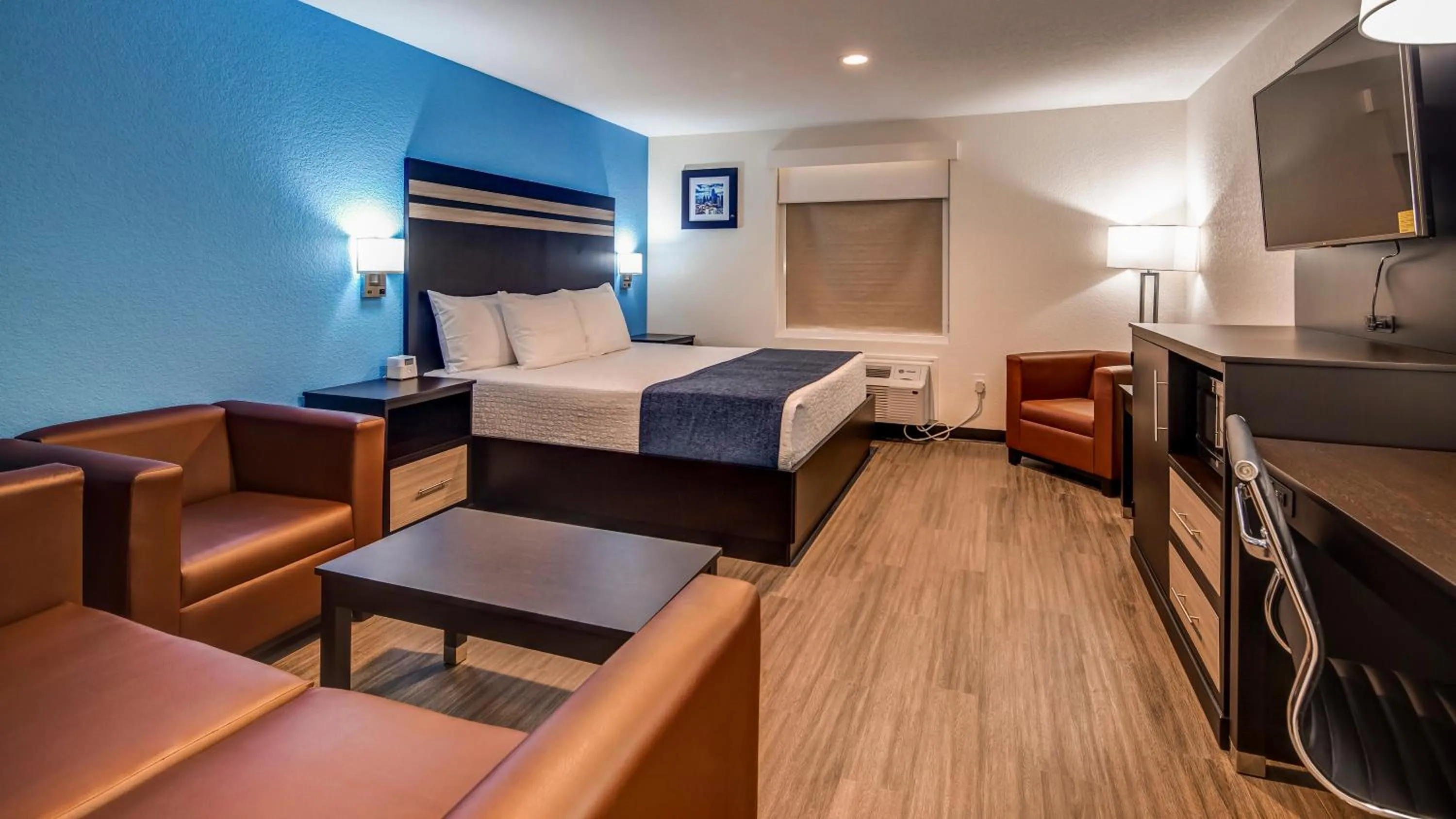 Bedroom, Bed in SureStay Plus Hotel by Best Western Humble