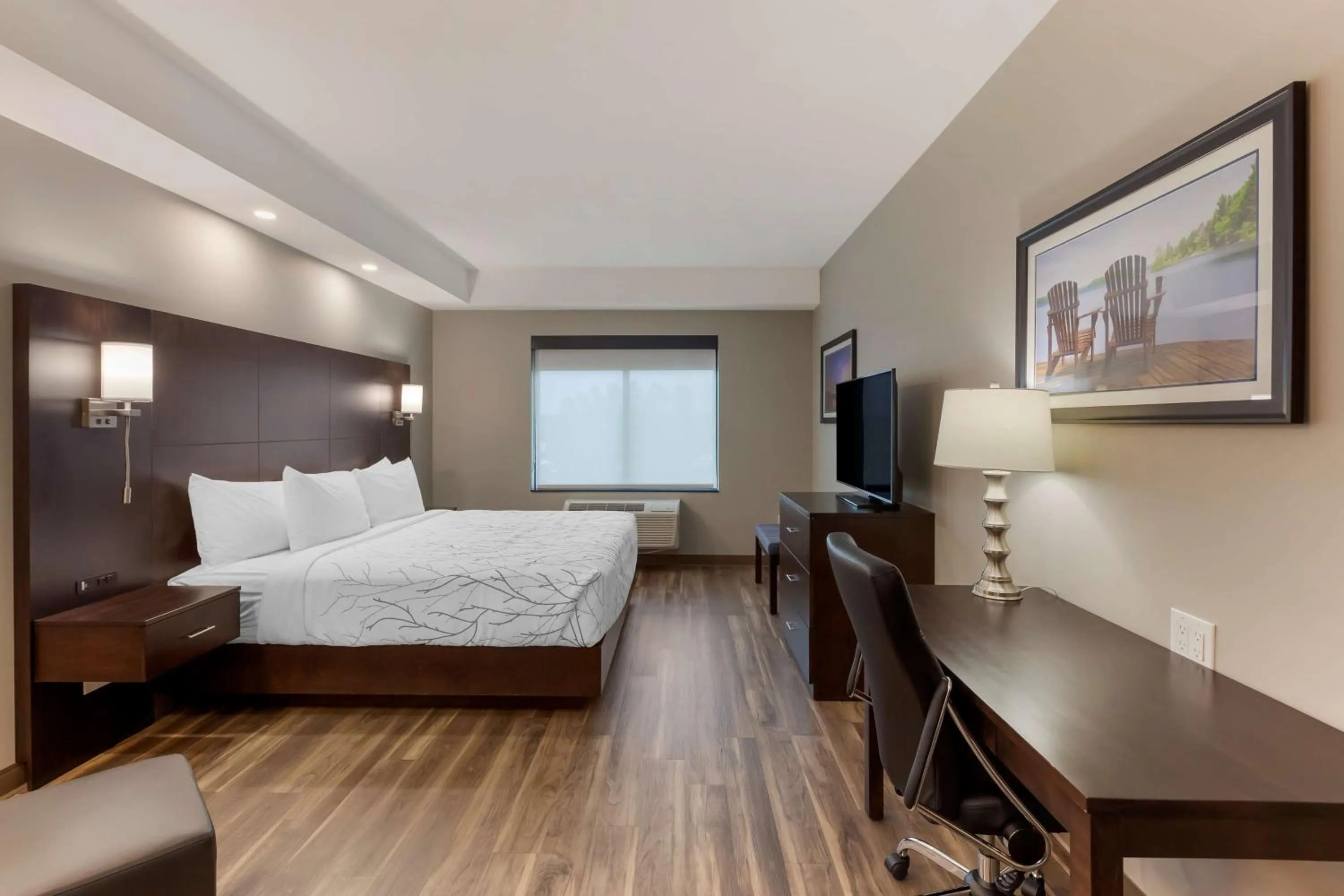 Bedroom, Bed in Best Western Premier Northwood Hotel