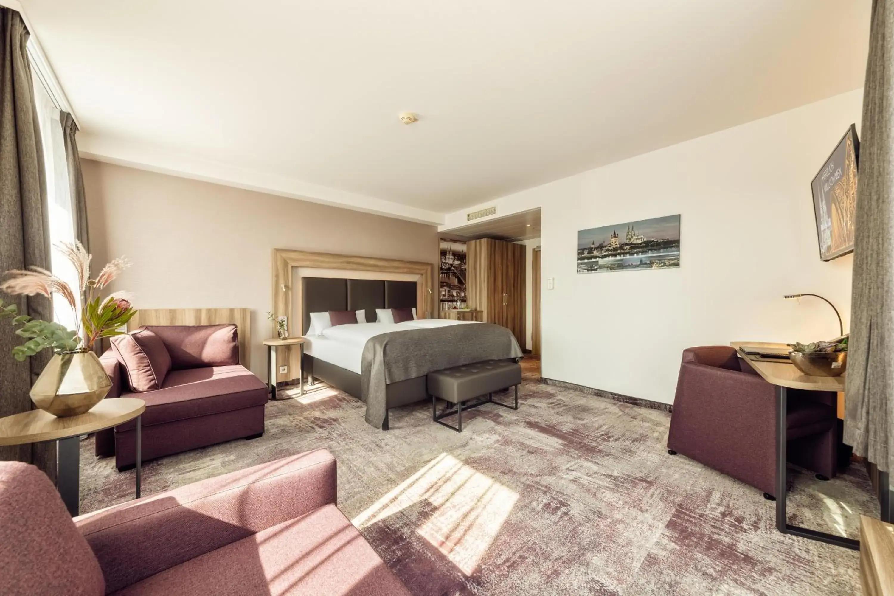 Junior Suite with Terrace and Cathedral View in CityClass Hotel am Dom Junior Suite with Terrace and Cathedral View in CityClass Hotel am Dom