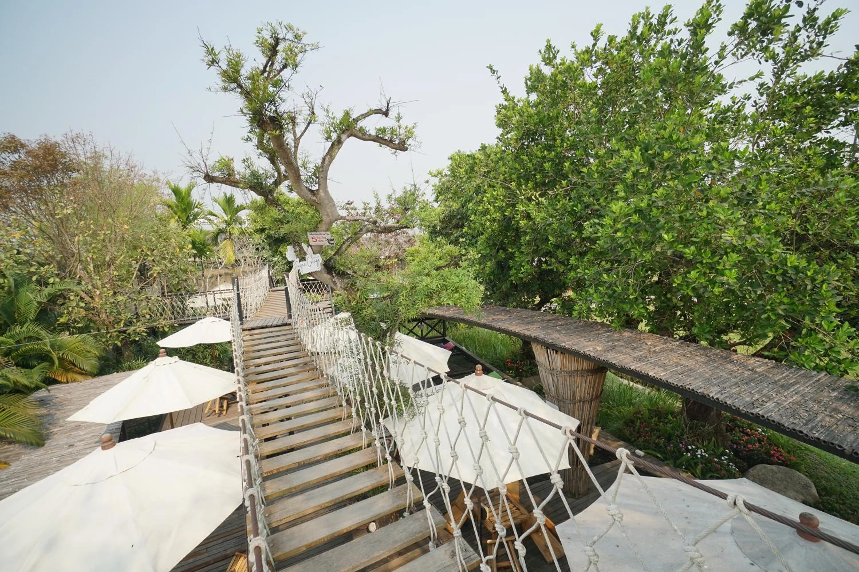 Restaurant/places to eat in Tongna Cottage Natural Resort