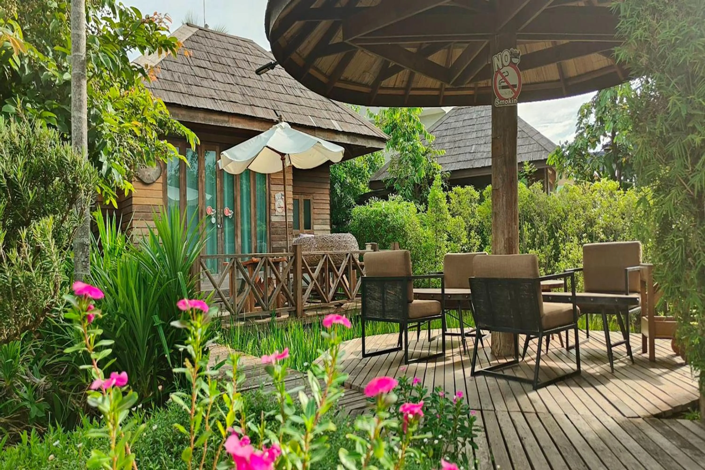 Garden view in Tongna Cottage Natural Resort