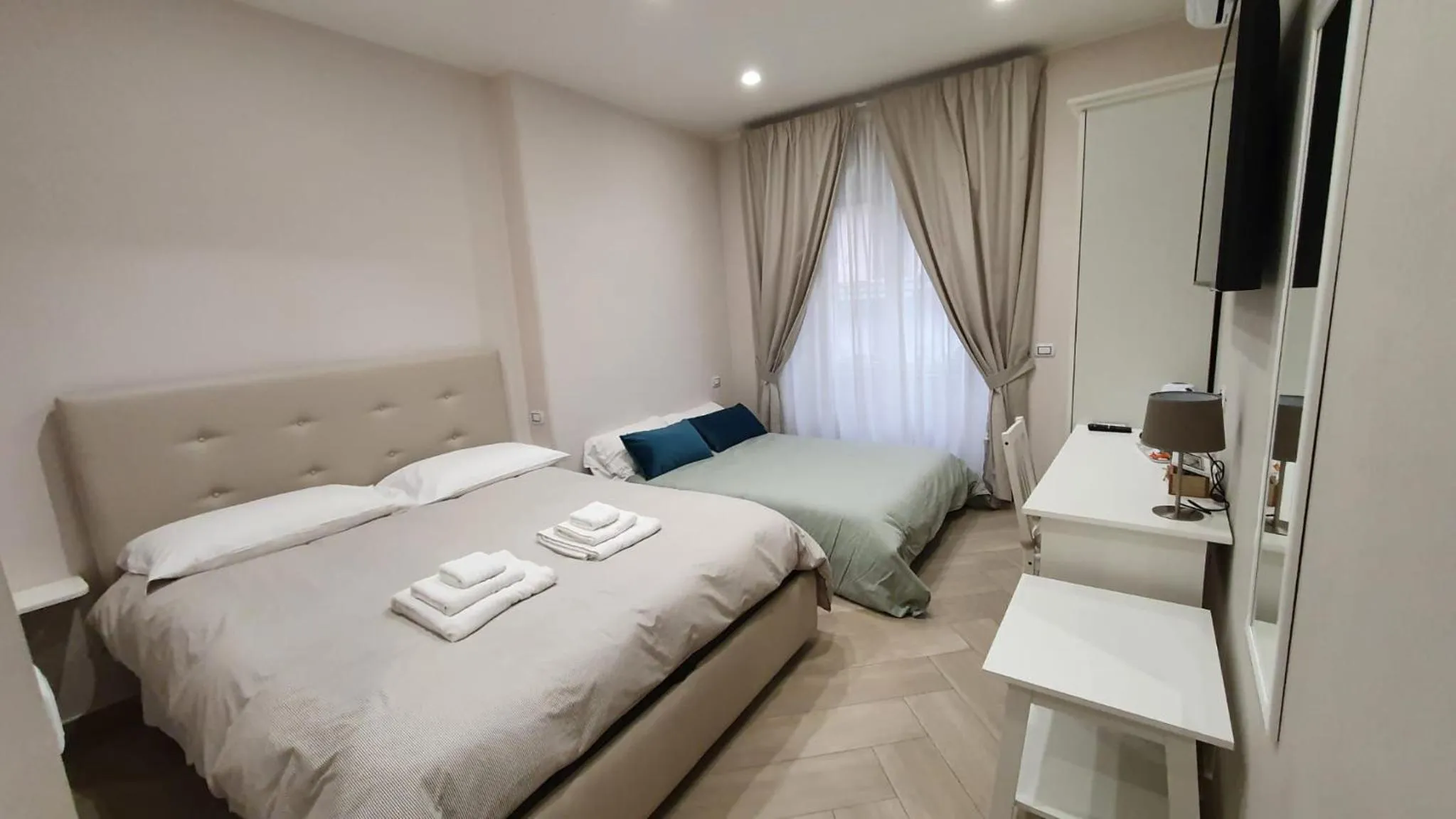 Photo of the whole room, Bed in Dimora Costantino