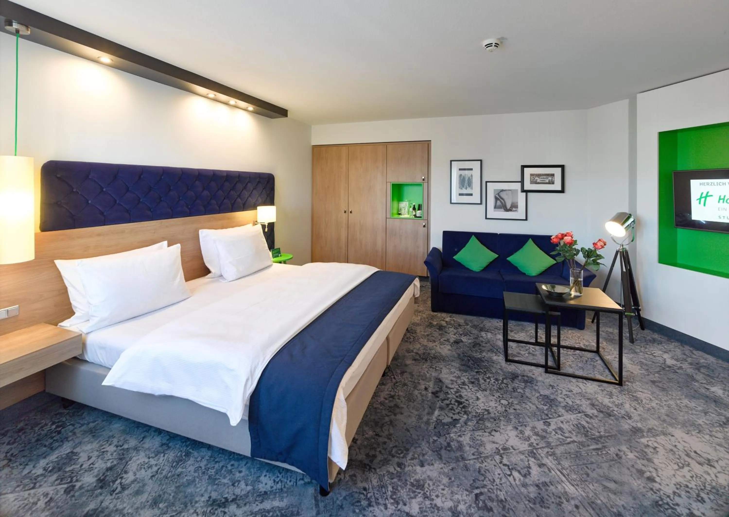 Photo of the whole room, Bed in Holiday Inn Stuttgart by IHG