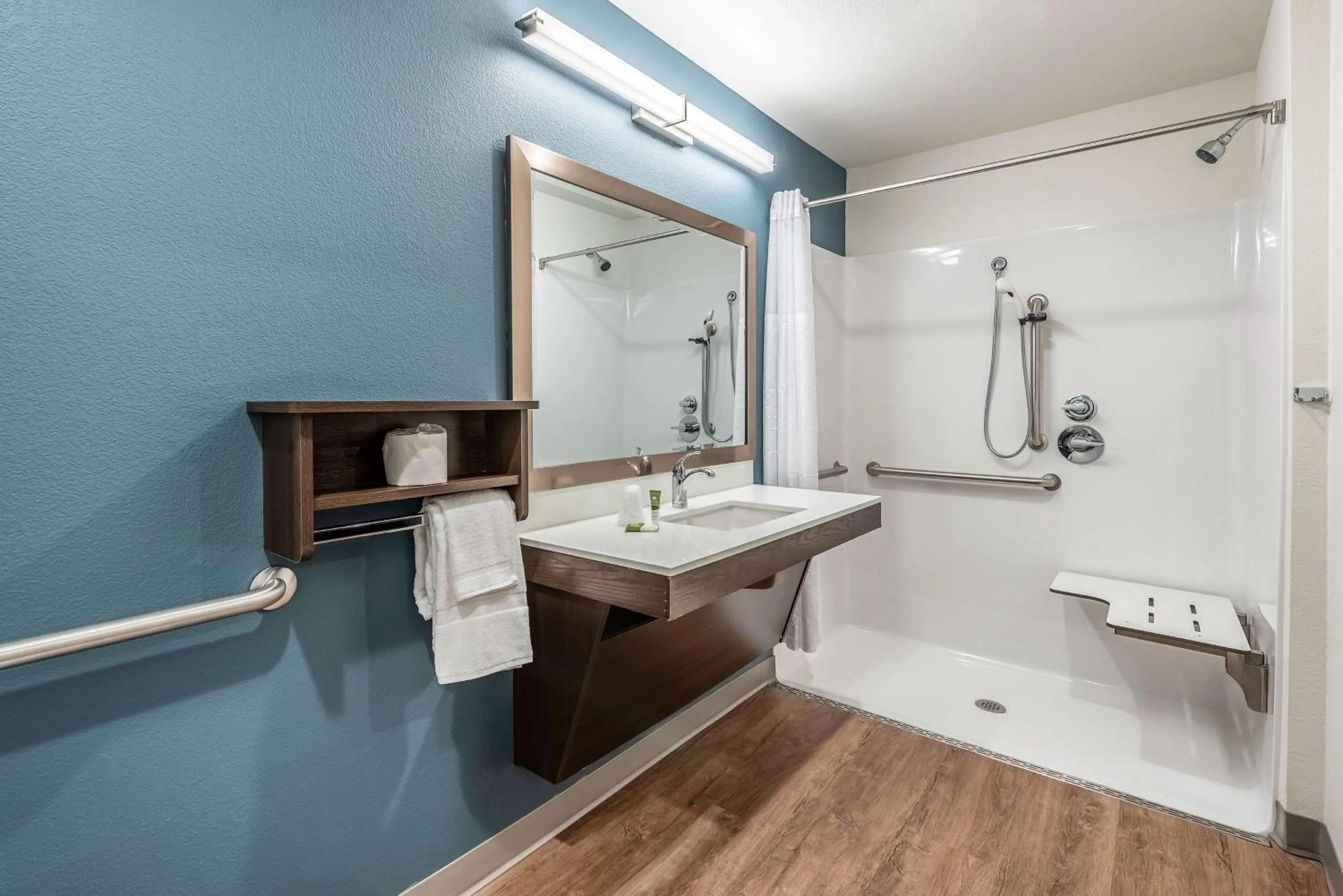 Bathroom in Extended Stay America Suites - Minneapolis - Airport - Mendota Heights