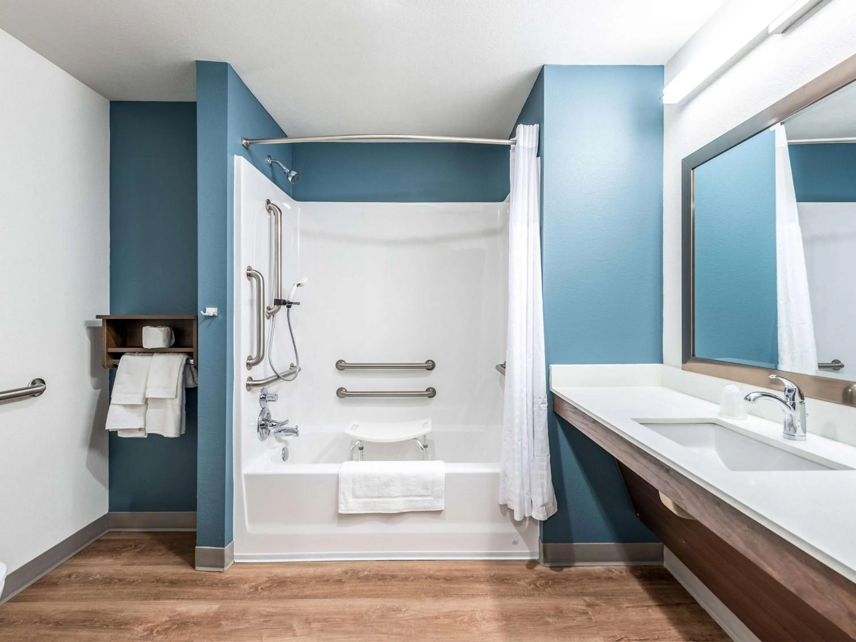 Bathroom in Extended Stay America Suites - Minneapolis - Airport - Mendota Heights