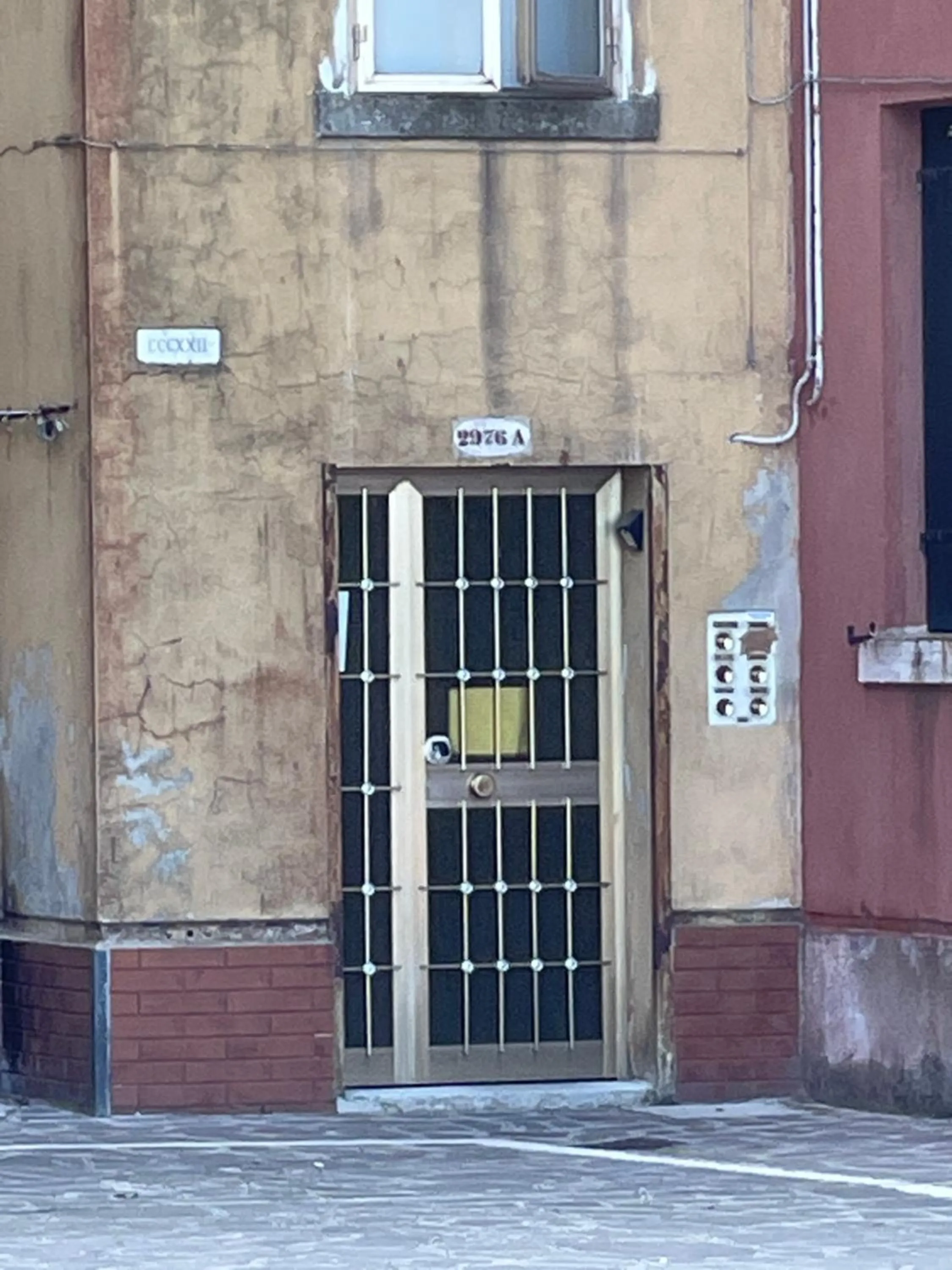 Facade/entrance in casa in venezia 2019