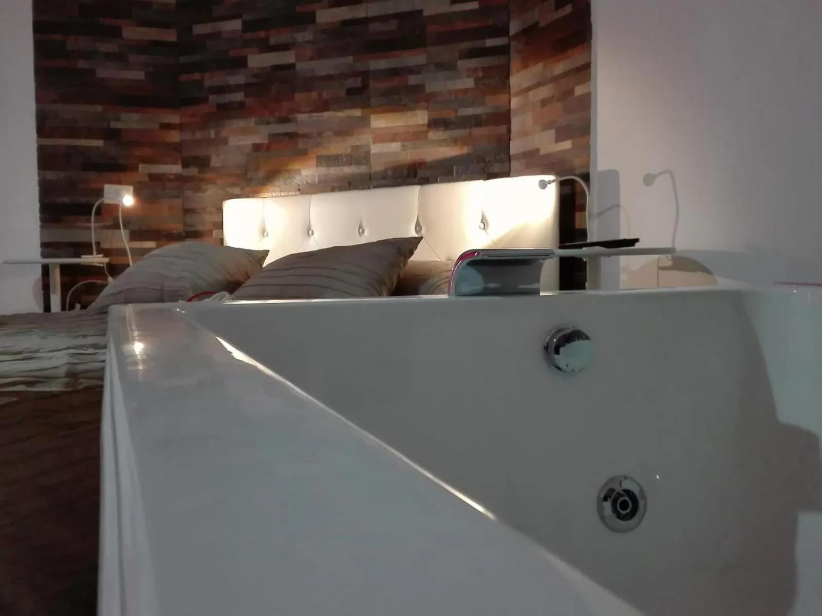 Hot Tub, Bed in Le tre meraviglie a 200 m dal mare