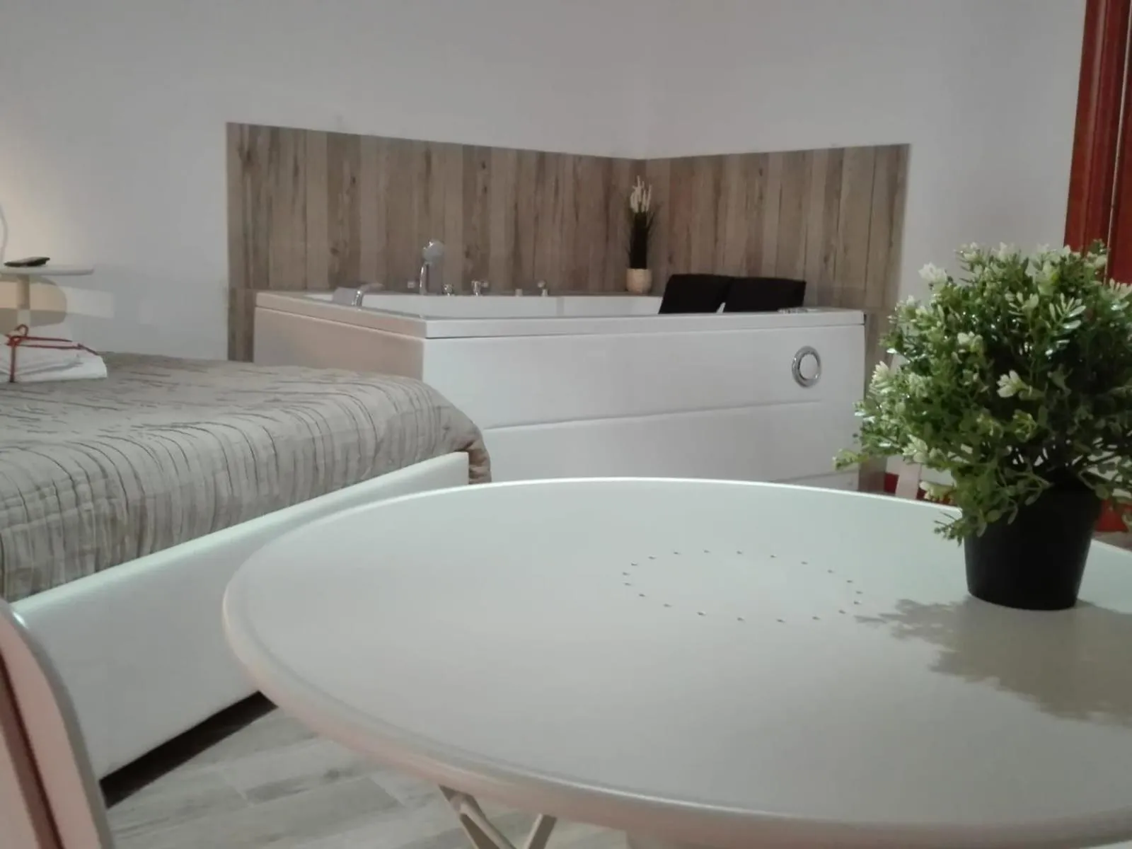 Hot Tub, Bed in Le tre meraviglie a 200 m dal mare