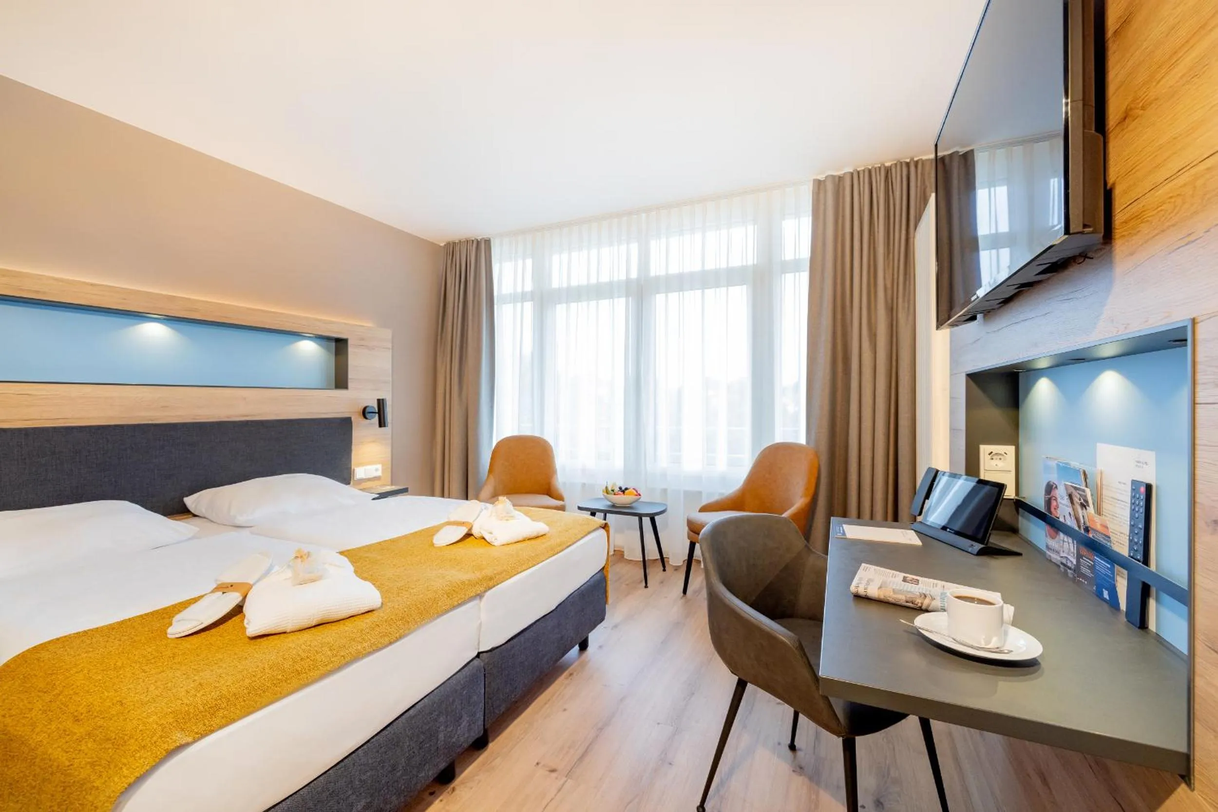 Photo of the whole room, Bed in Parkhotel Rügen