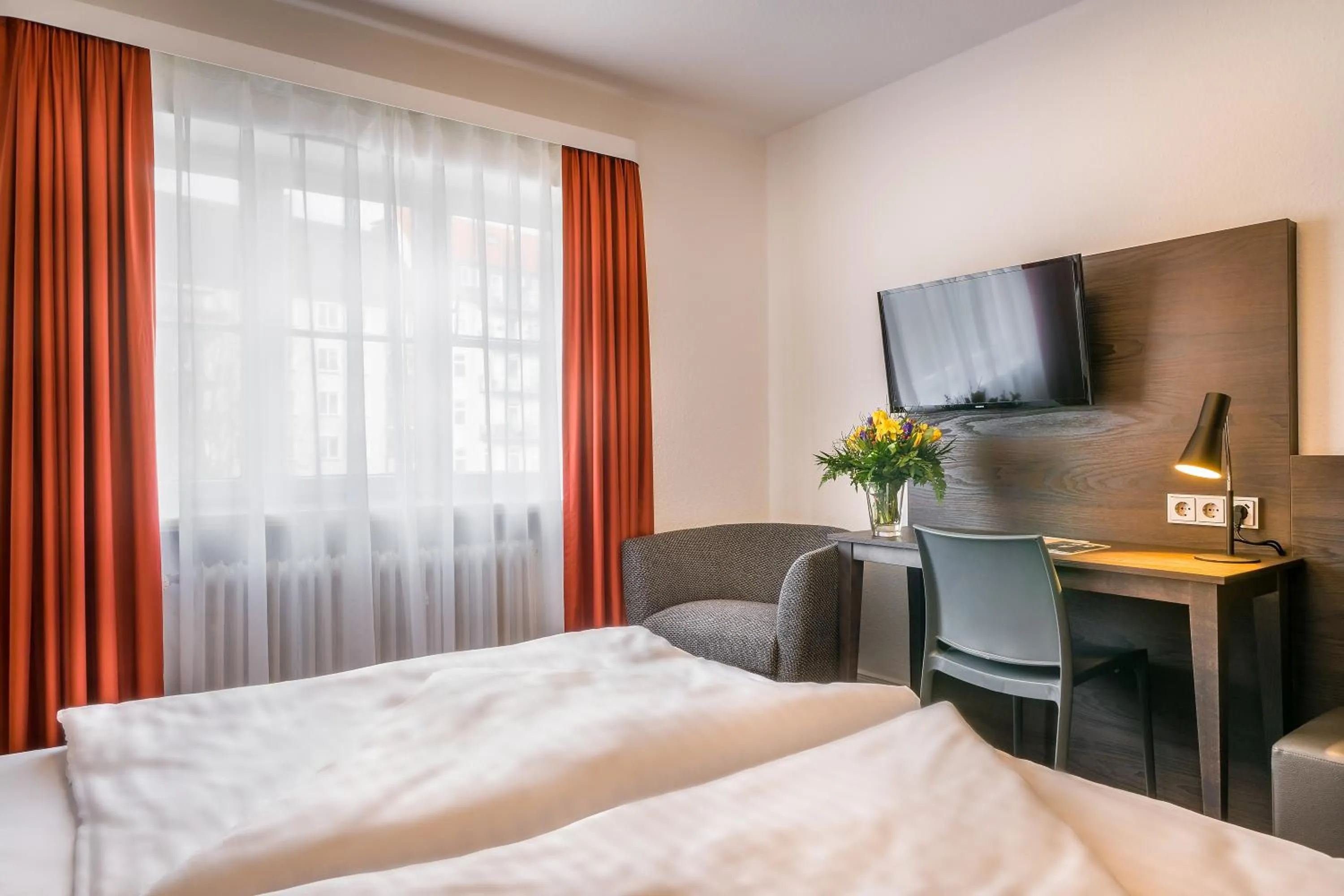 Photo of the whole room, Bed in Signature Hotel Astoria