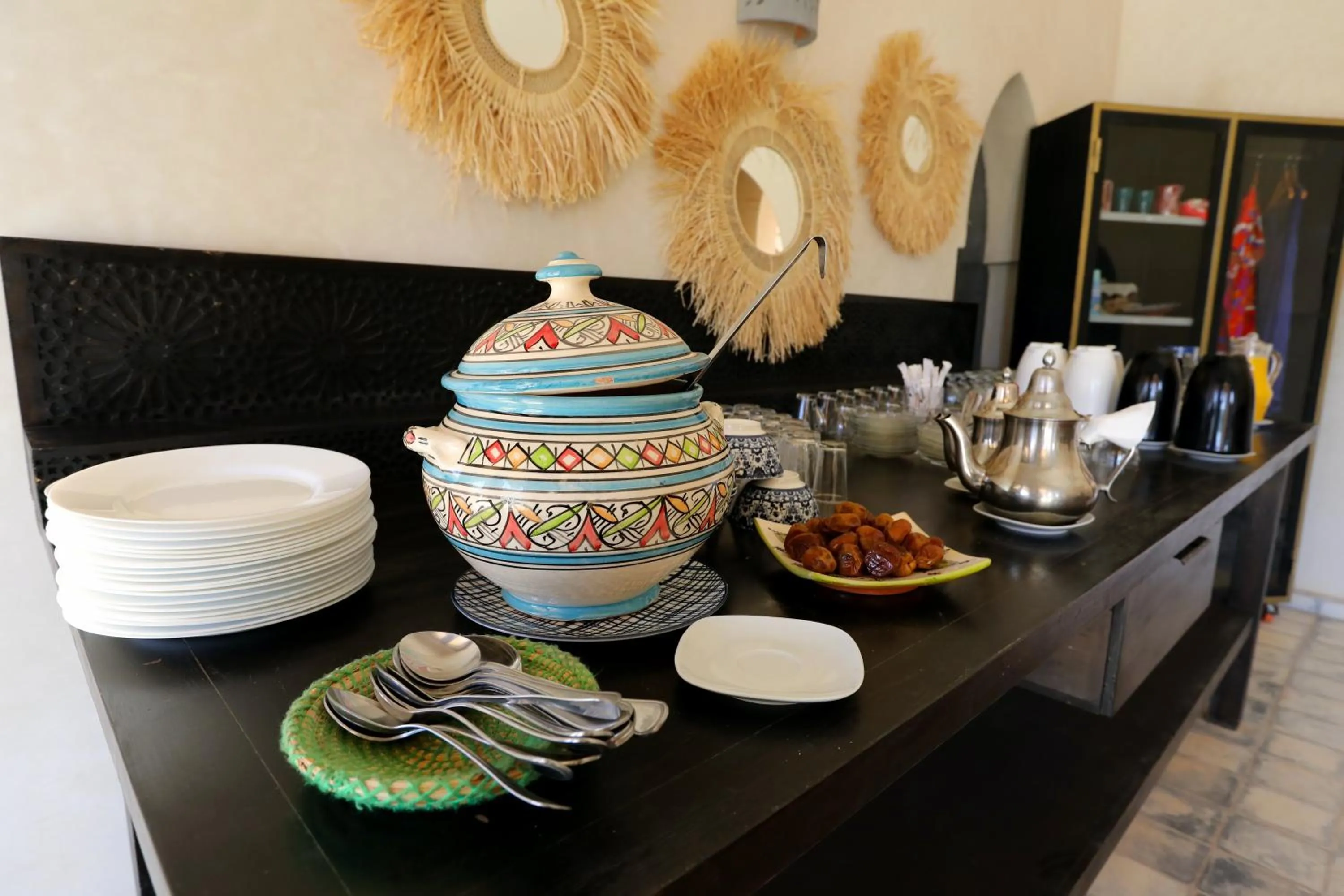 Restaurant/places to eat in Atlas Widan