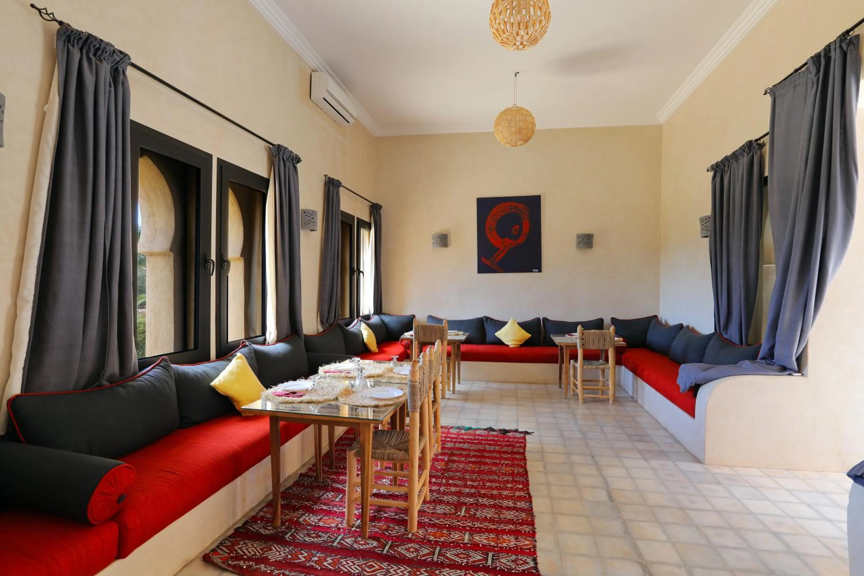 Restaurant/places to eat in Atlas Widan