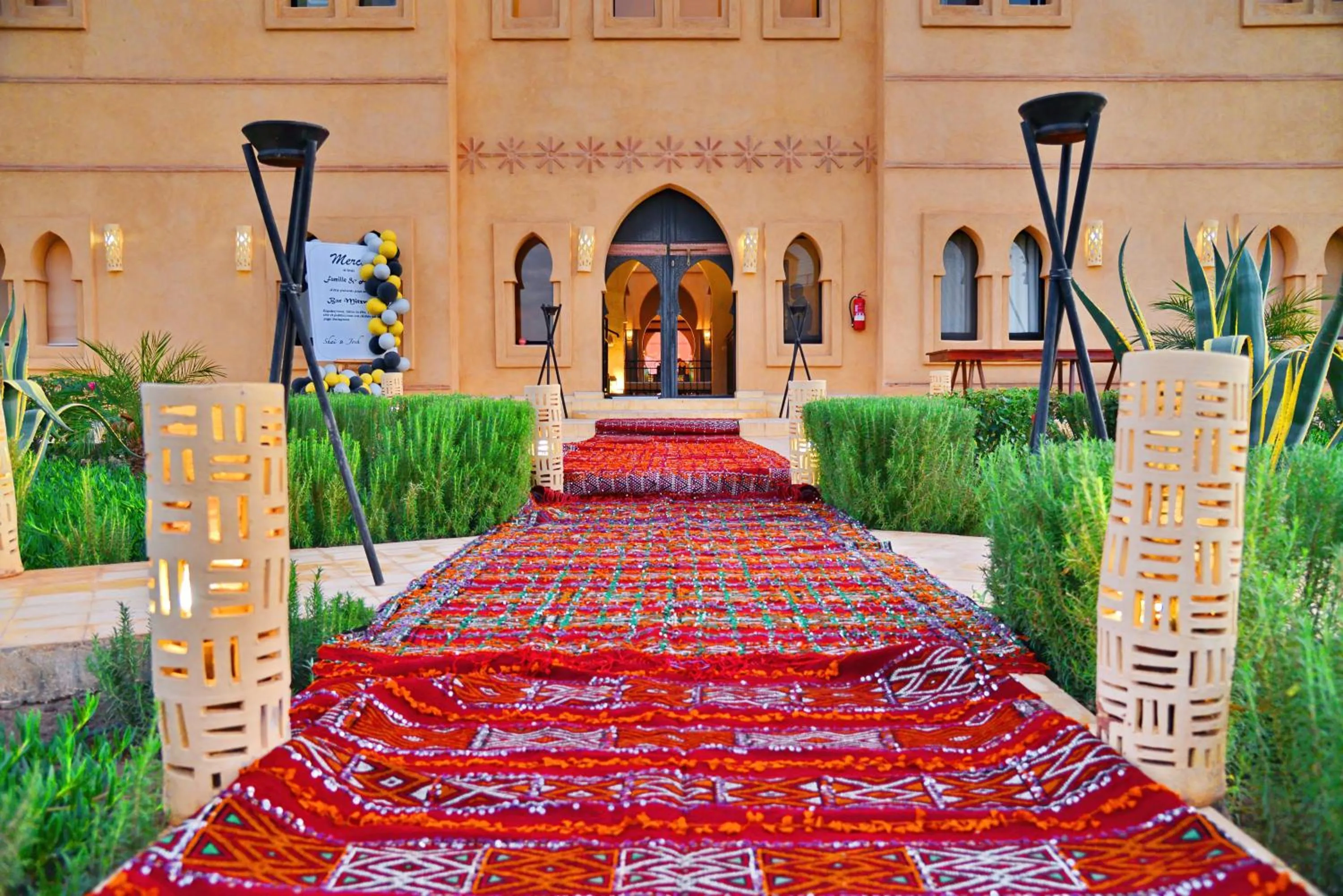 Evening entertainment in Atlas Widan