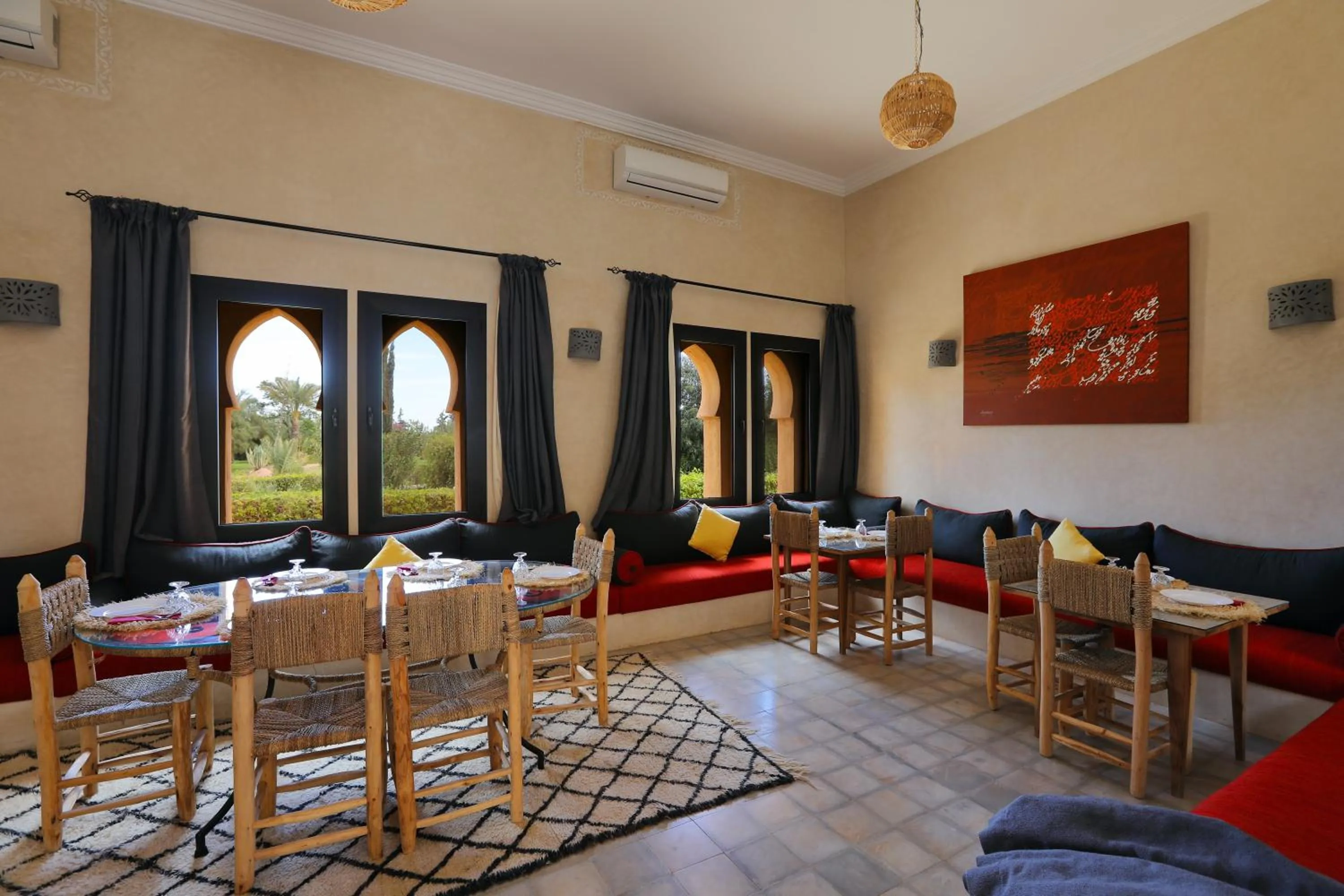 Restaurant/places to eat in Atlas Widan