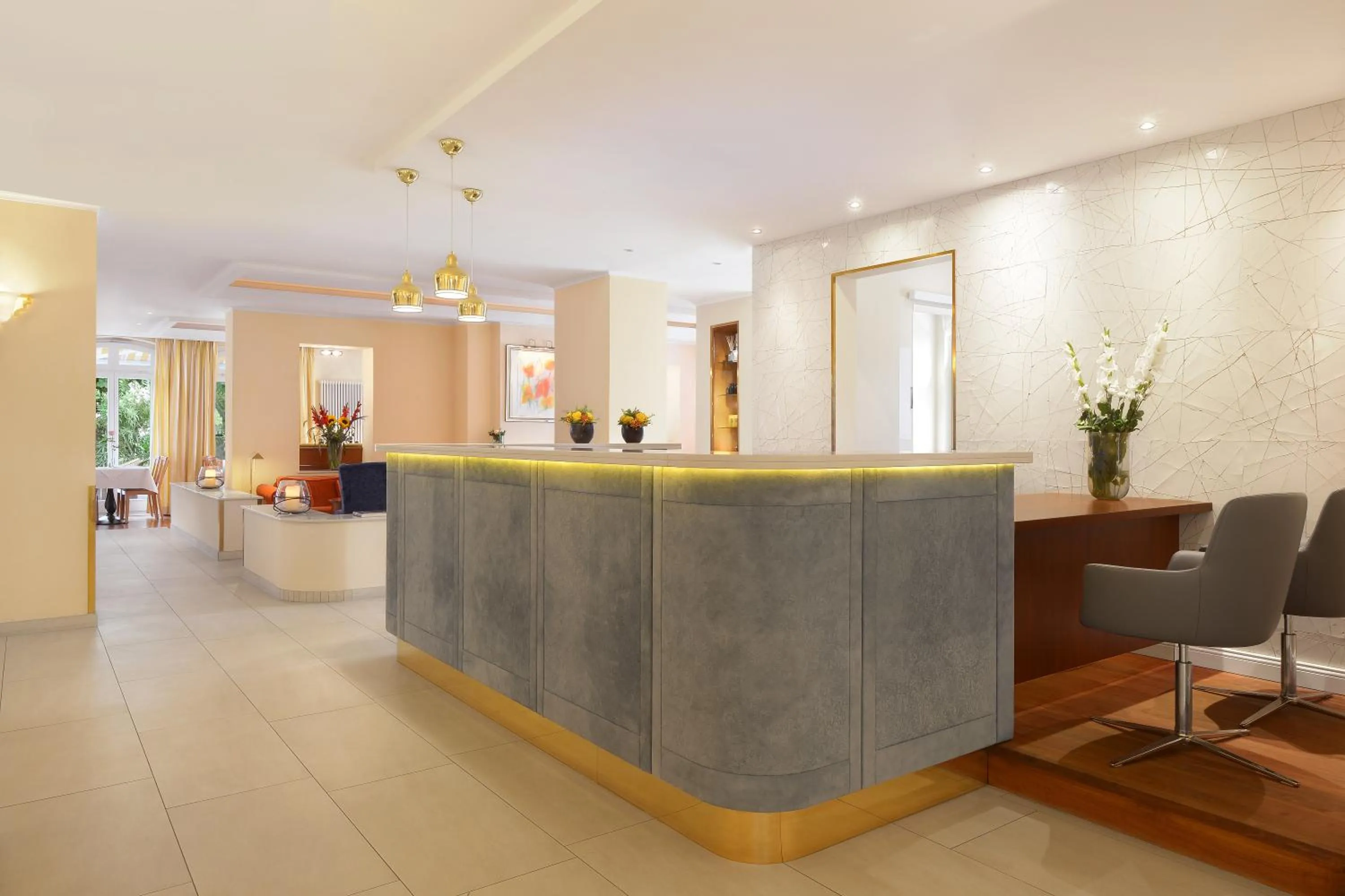 Lobby or reception in ROEWERS Privathotel & Spa