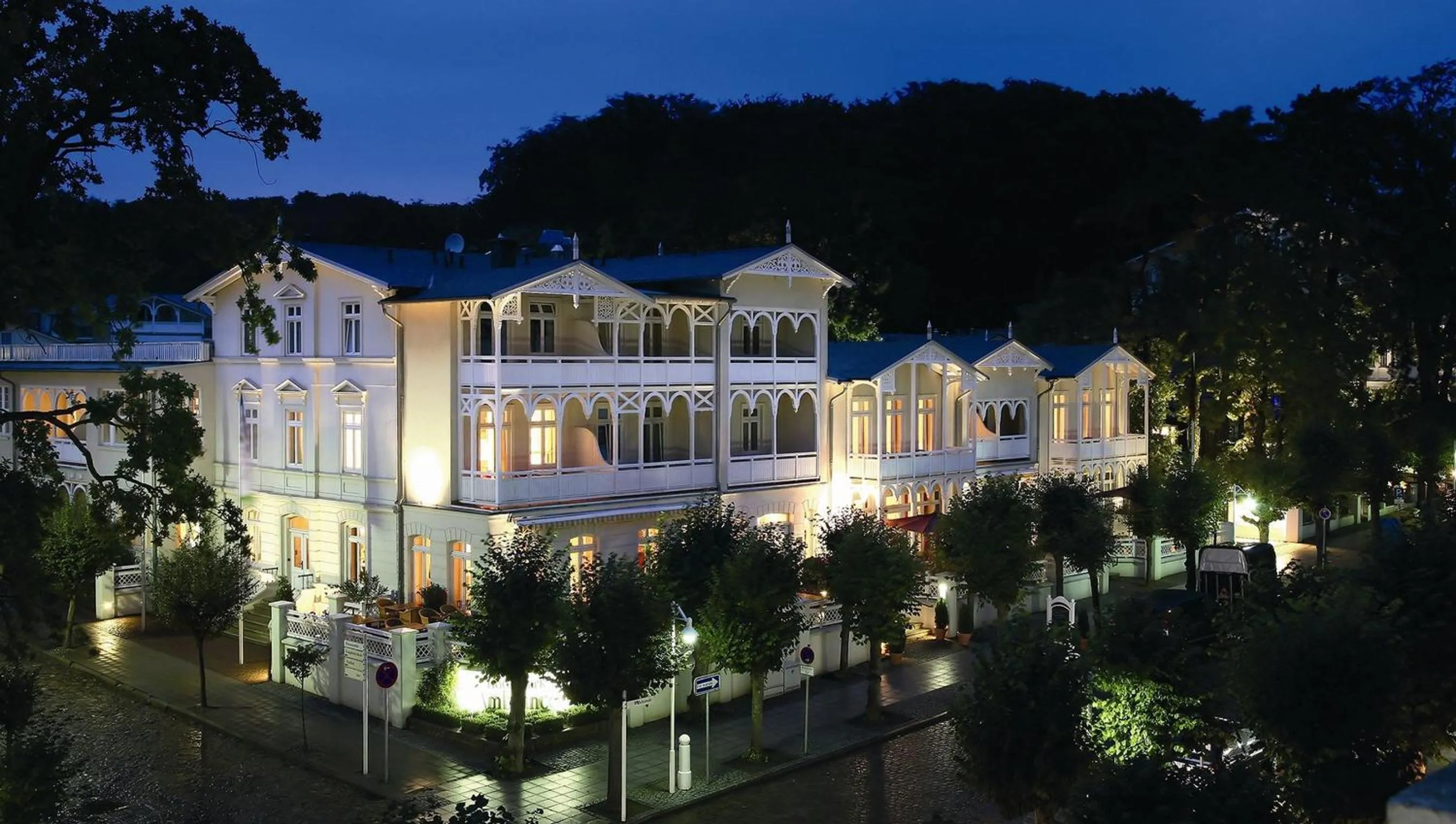 Facade/entrance in ROEWERS Privathotel & Spa