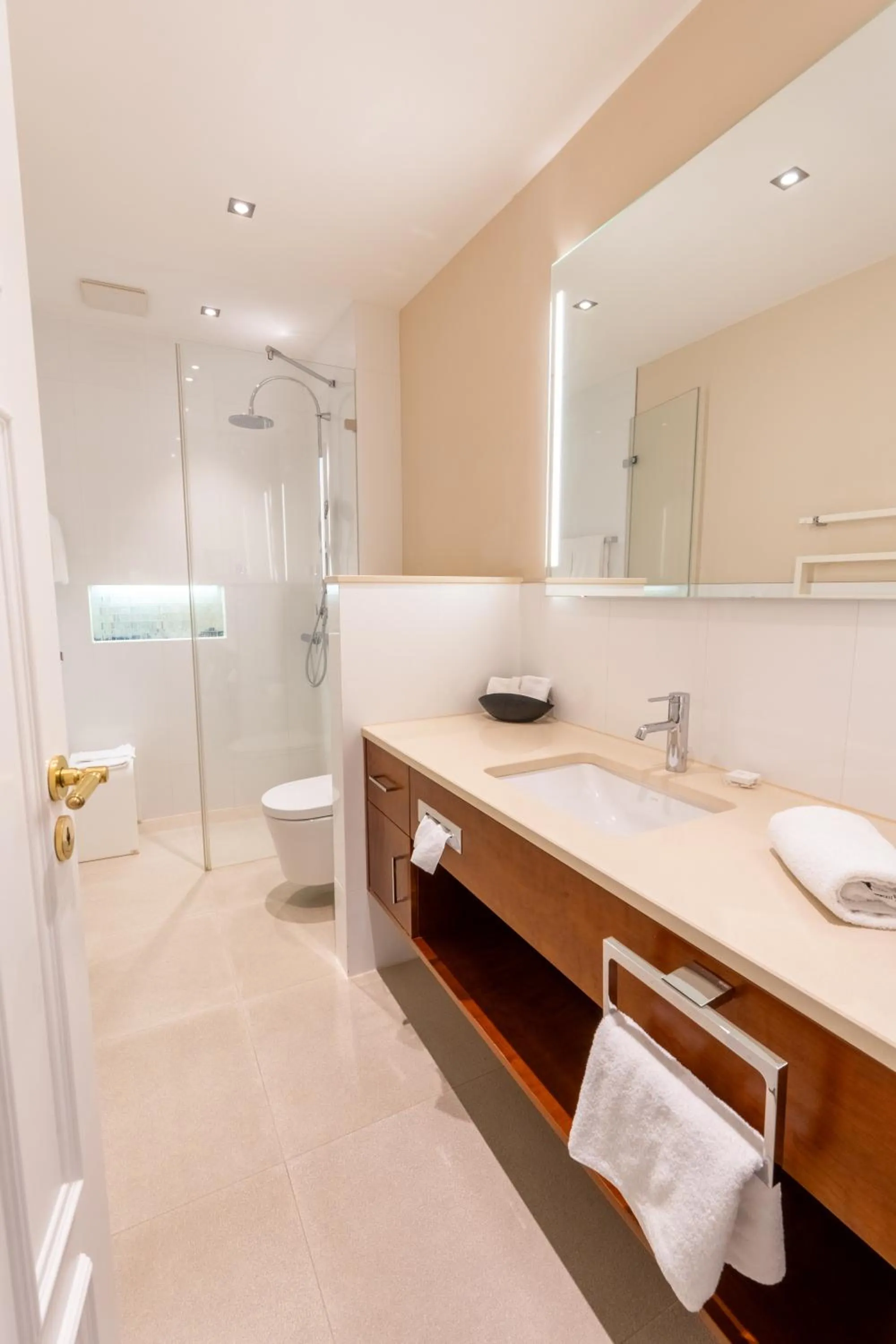 Bathroom in ROEWERS Privathotel & Spa