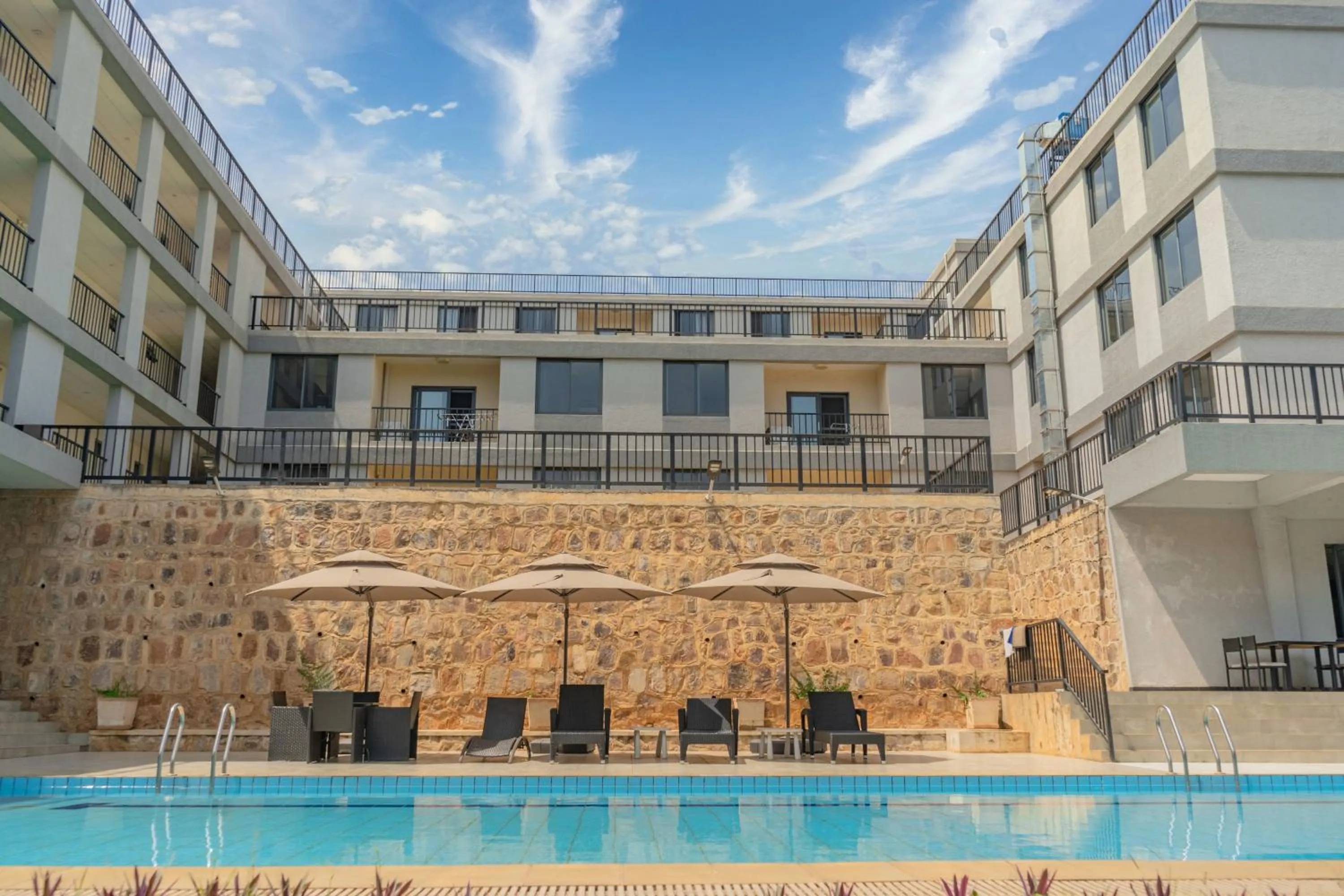 Property building in Phoenix Apartment by LINK