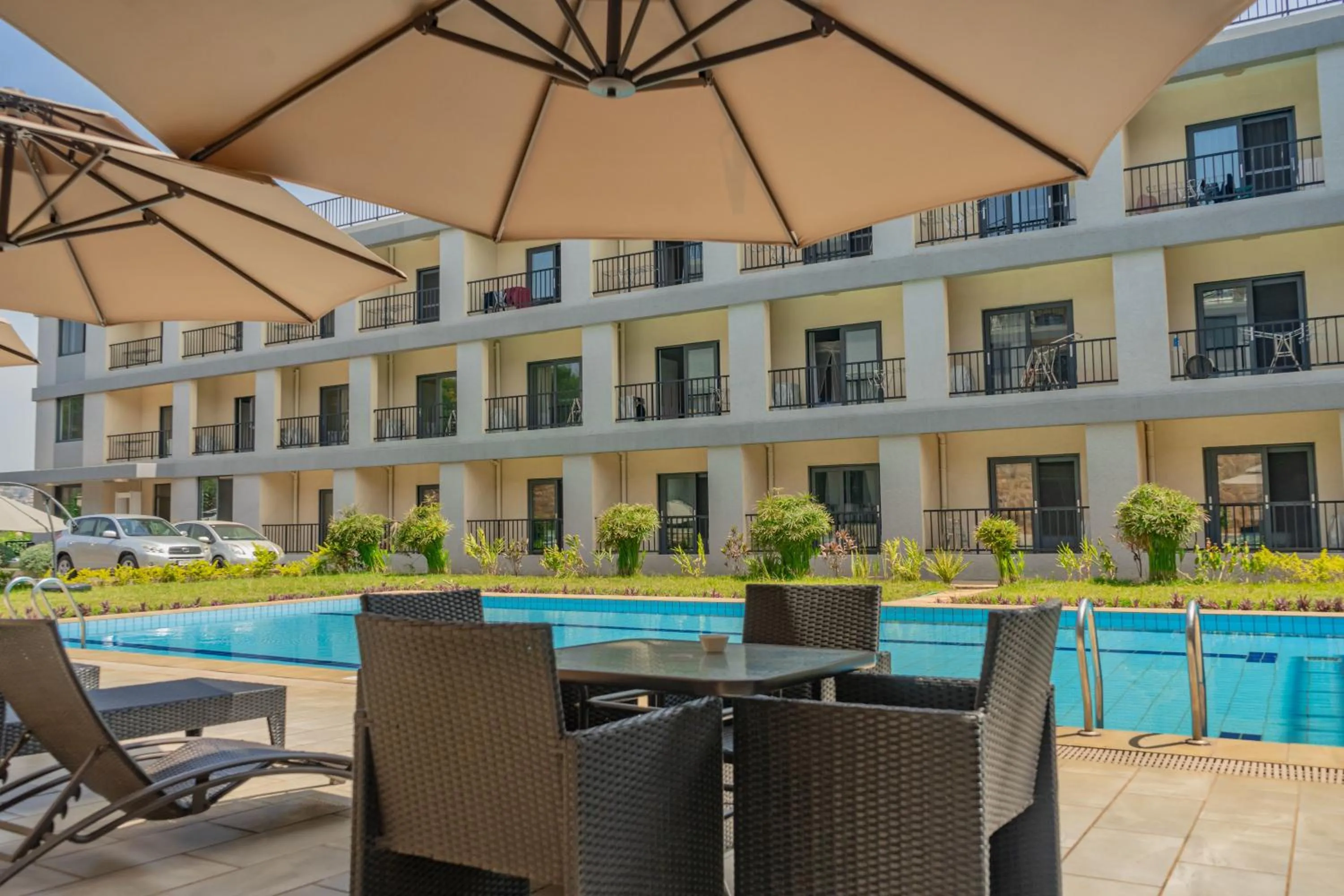 Property building in Phoenix Apartment by LINK