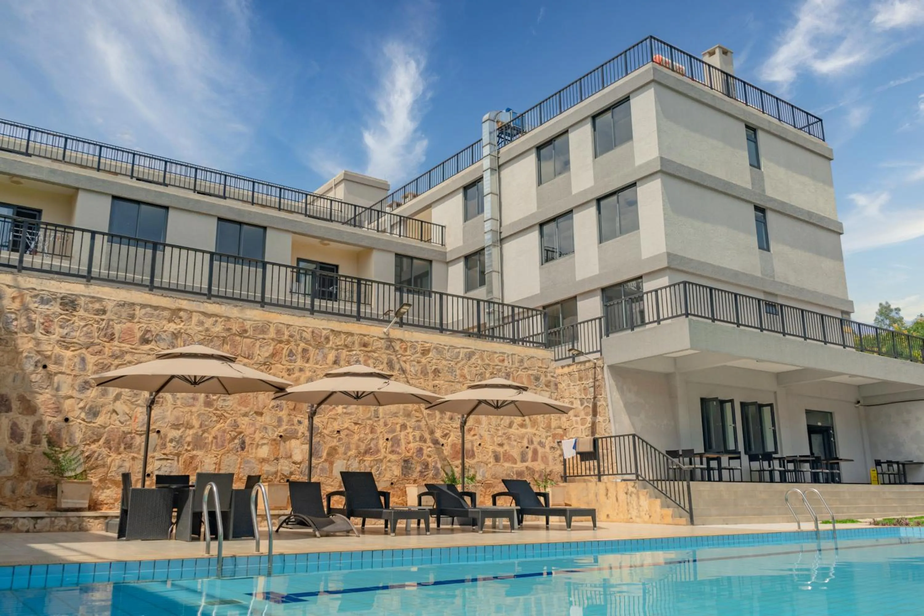 Day in Phoenix Apartment by LINK